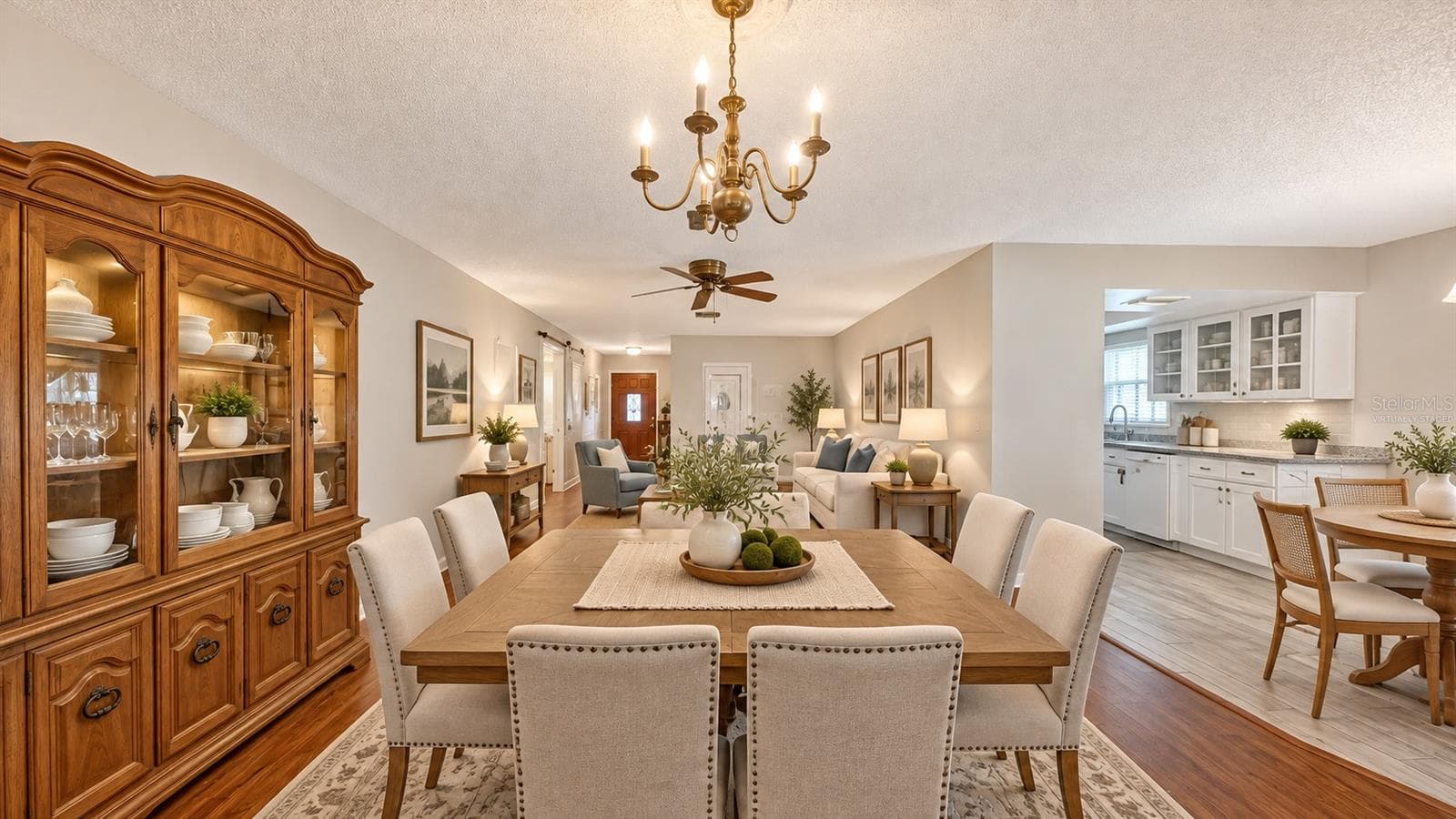 Virtually Staged - 3802 CHINABERRY RD, BRADENTON