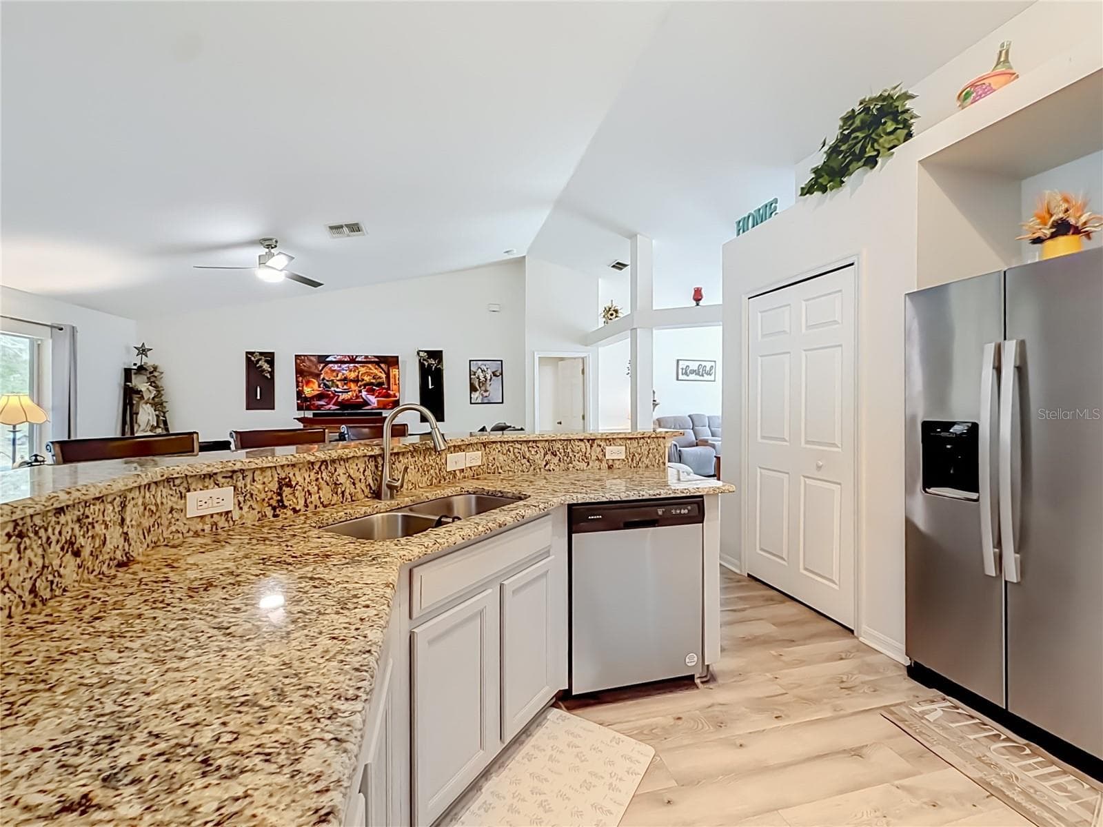 Single Family Residence at 15 PITCAIRN CT, HOMOSASSA, photo 20 of 57