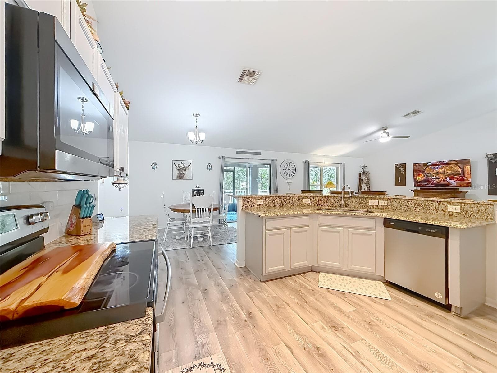 Single Family Residence at 15 PITCAIRN CT, HOMOSASSA, photo 22 of 57