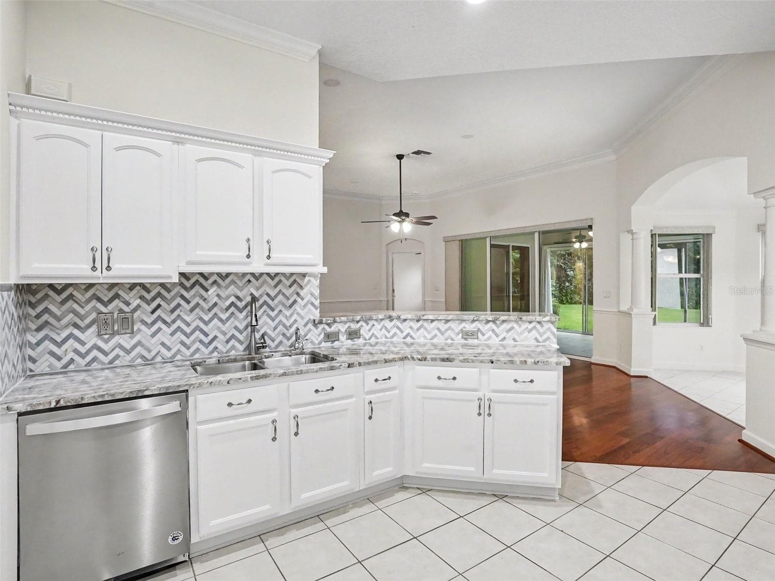 Single Family Residence at 8045 WATERBURY WAY, MOUNT DORA, photo 11 of 30