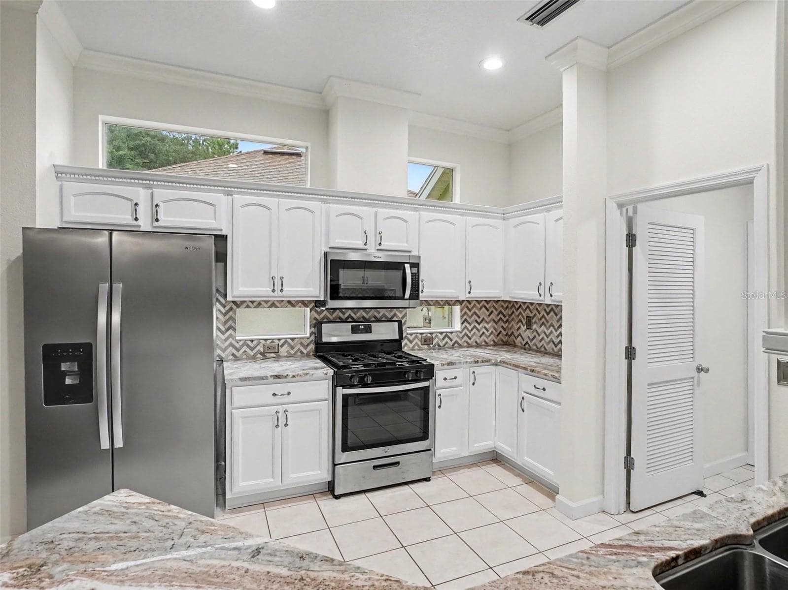 Single Family Residence at 8045 WATERBURY WAY, MOUNT DORA, photo 12 of 30