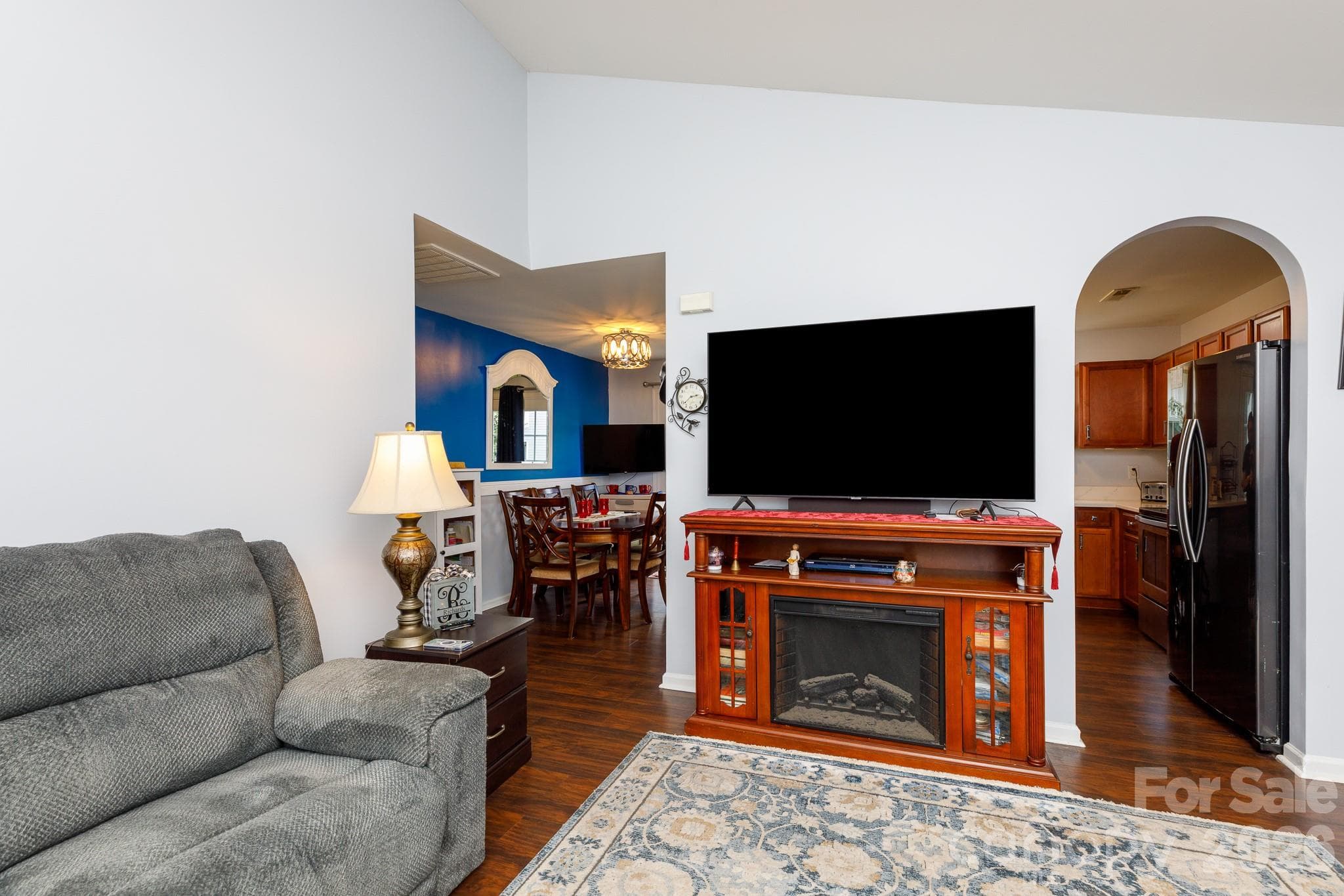 Single Family Residence at 229 Chicago Lane, York, photo 6 of 33