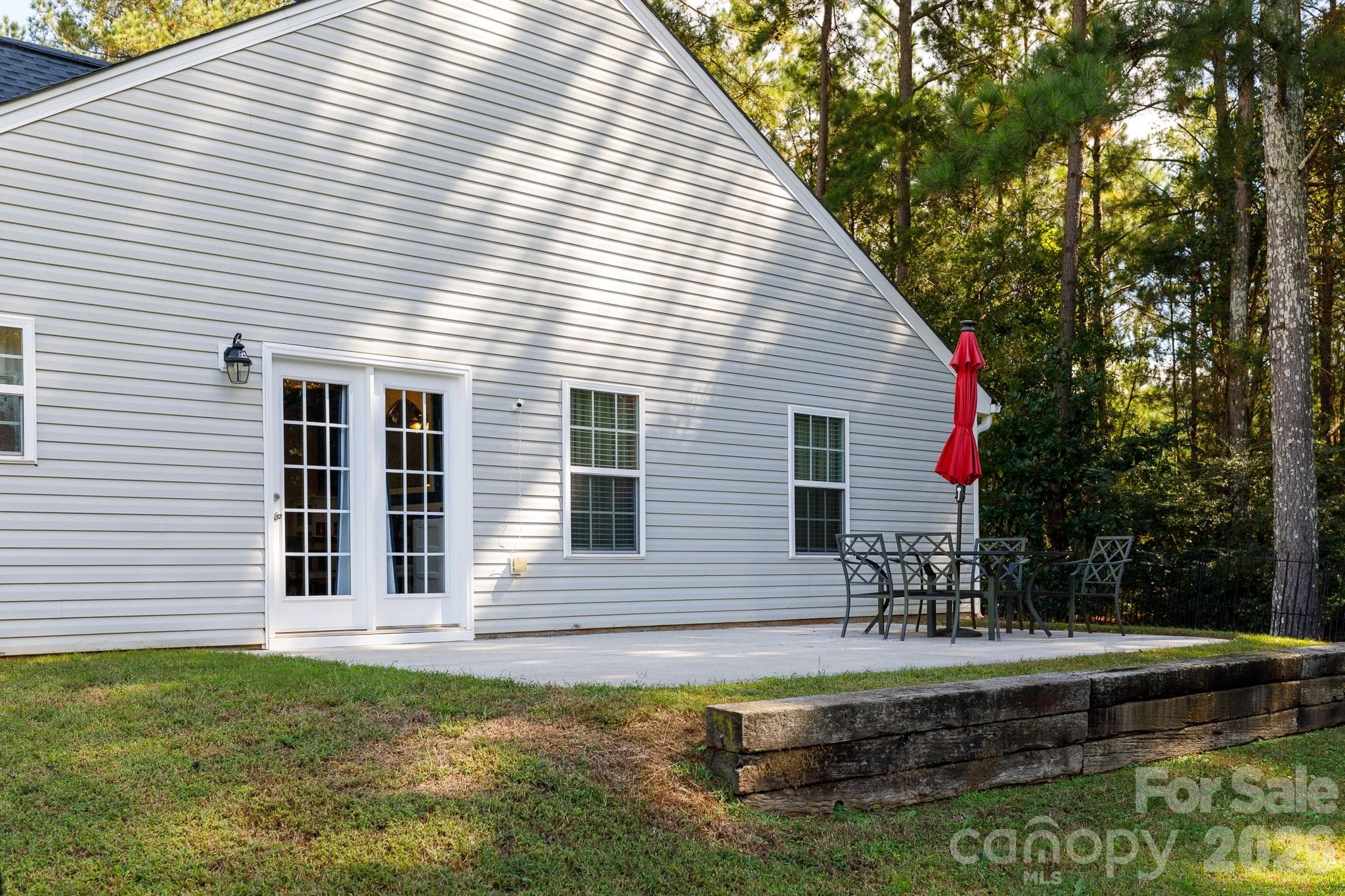 Single Family Residence at 229 Chicago Lane, York, photo 20 of 33