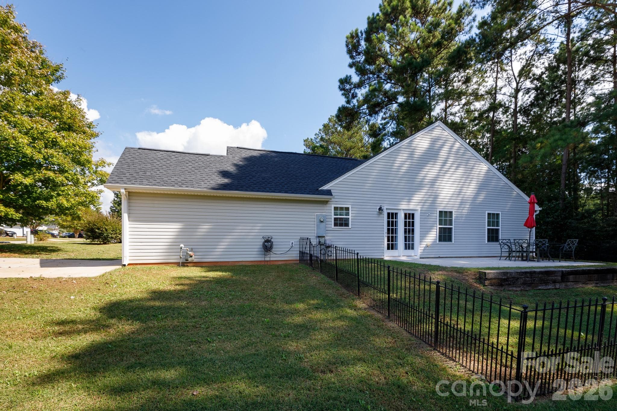 Single Family Residence at 229 Chicago Lane, York, photo 23 of 33