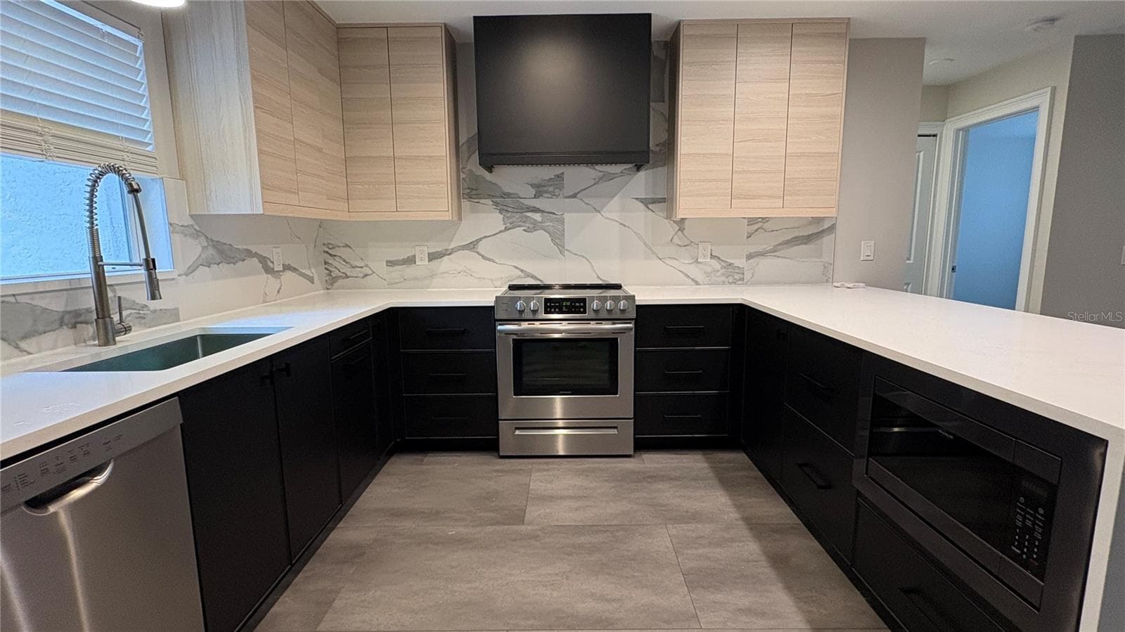 Kitchen - 6001 N LYNN AVE, TAMPA