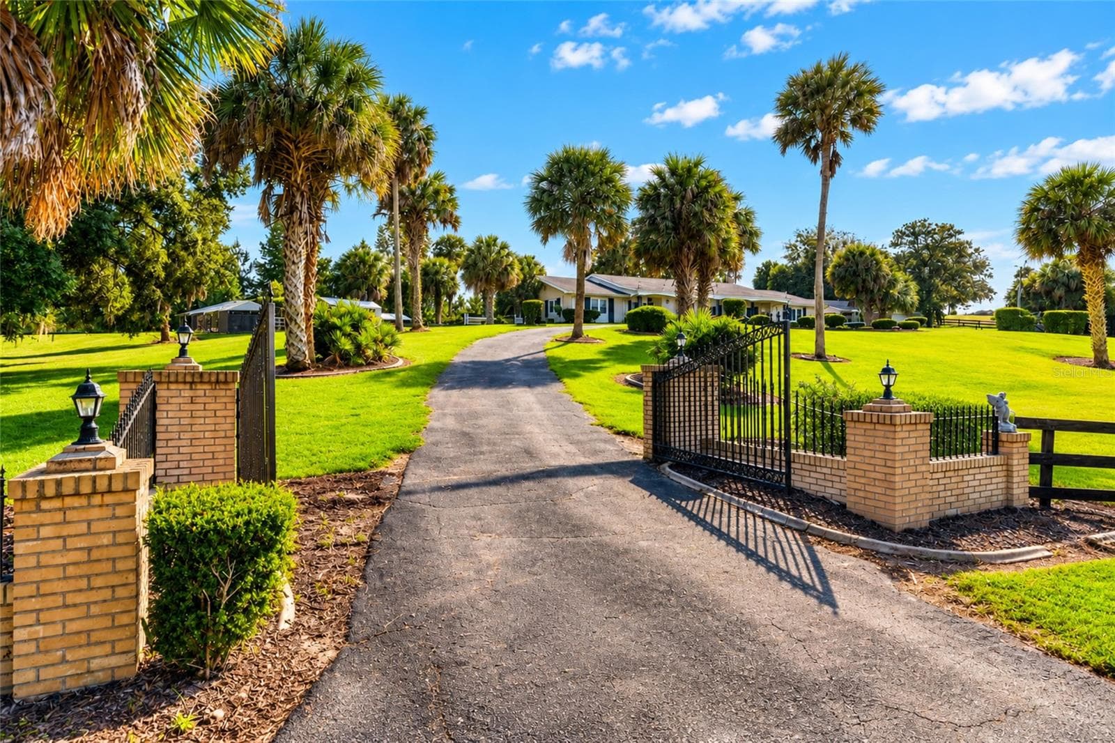 Gated Entrance - 6994 NW HIGHWAY 320, MICANOPY