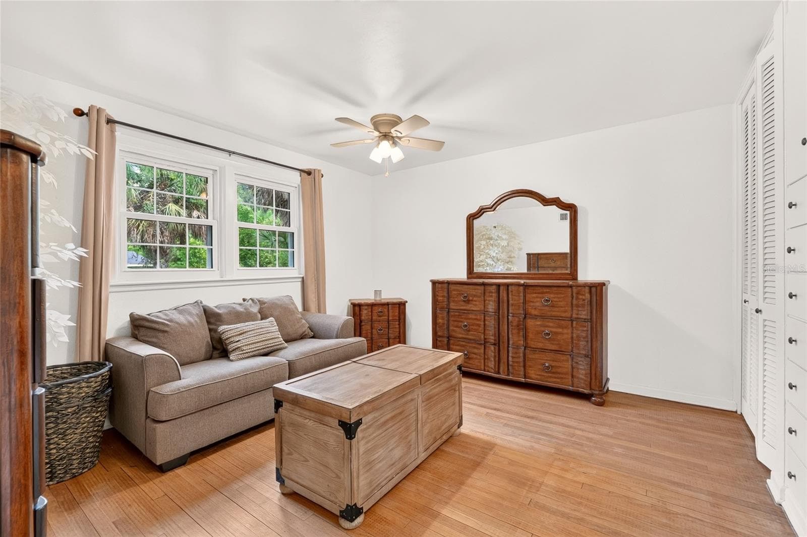 Sitting Room/Bedroom - 6994 NW HIGHWAY 320, MICANOPY