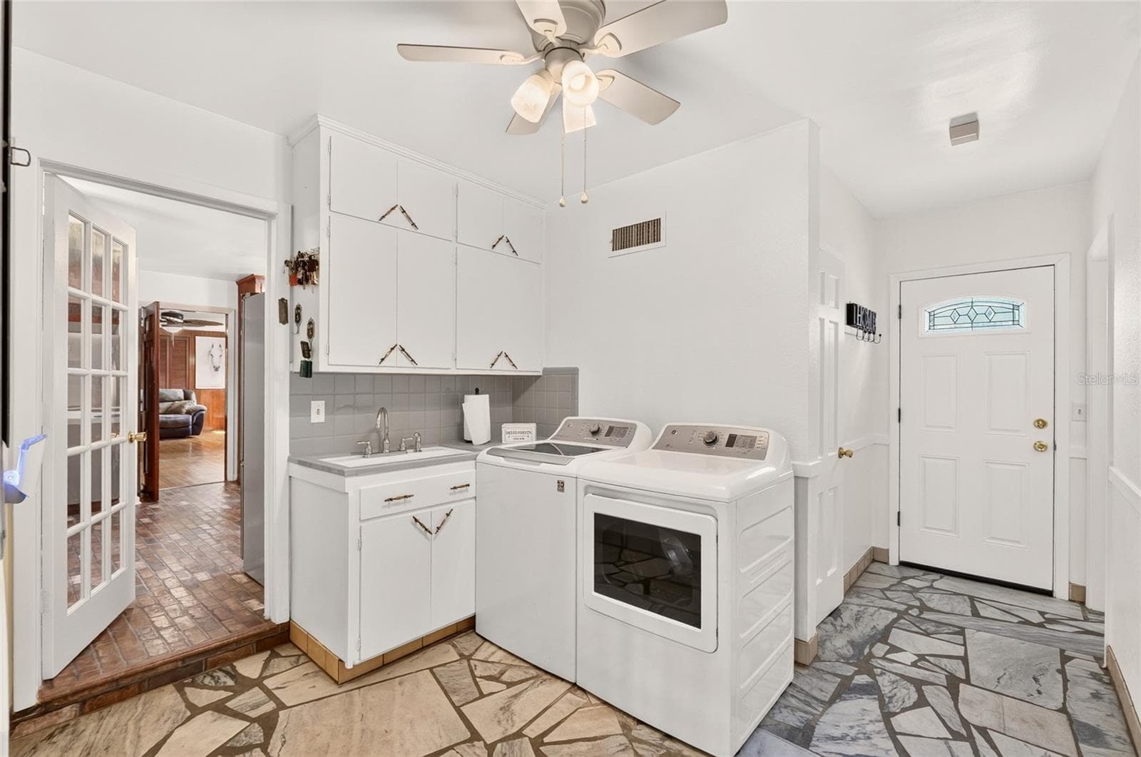 Laundry Room - 6994 NW HIGHWAY 320, MICANOPY