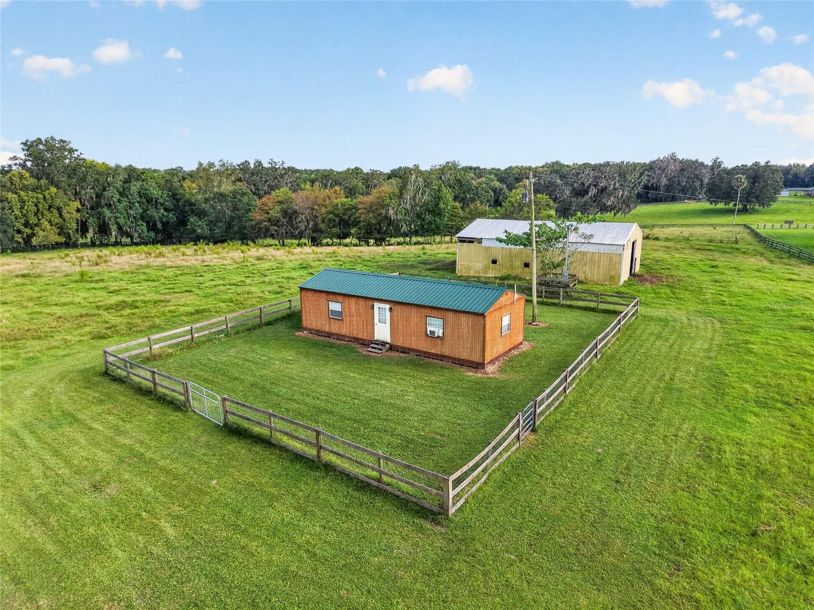 Guest House - 6994 NW HIGHWAY 320, MICANOPY
