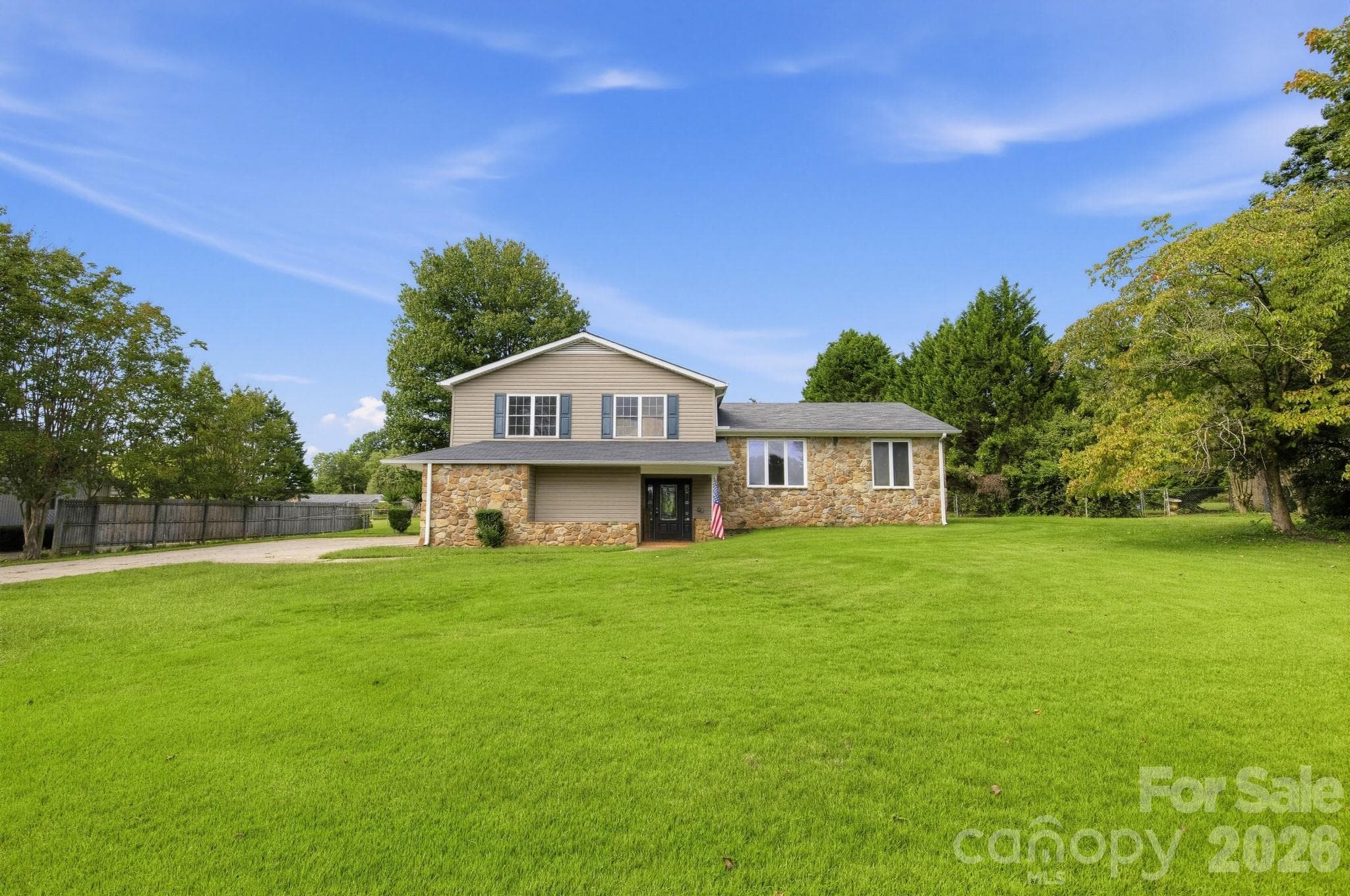 Single Family Residence at 1206 Three Bridges Road, Easley, photo 2 of 34