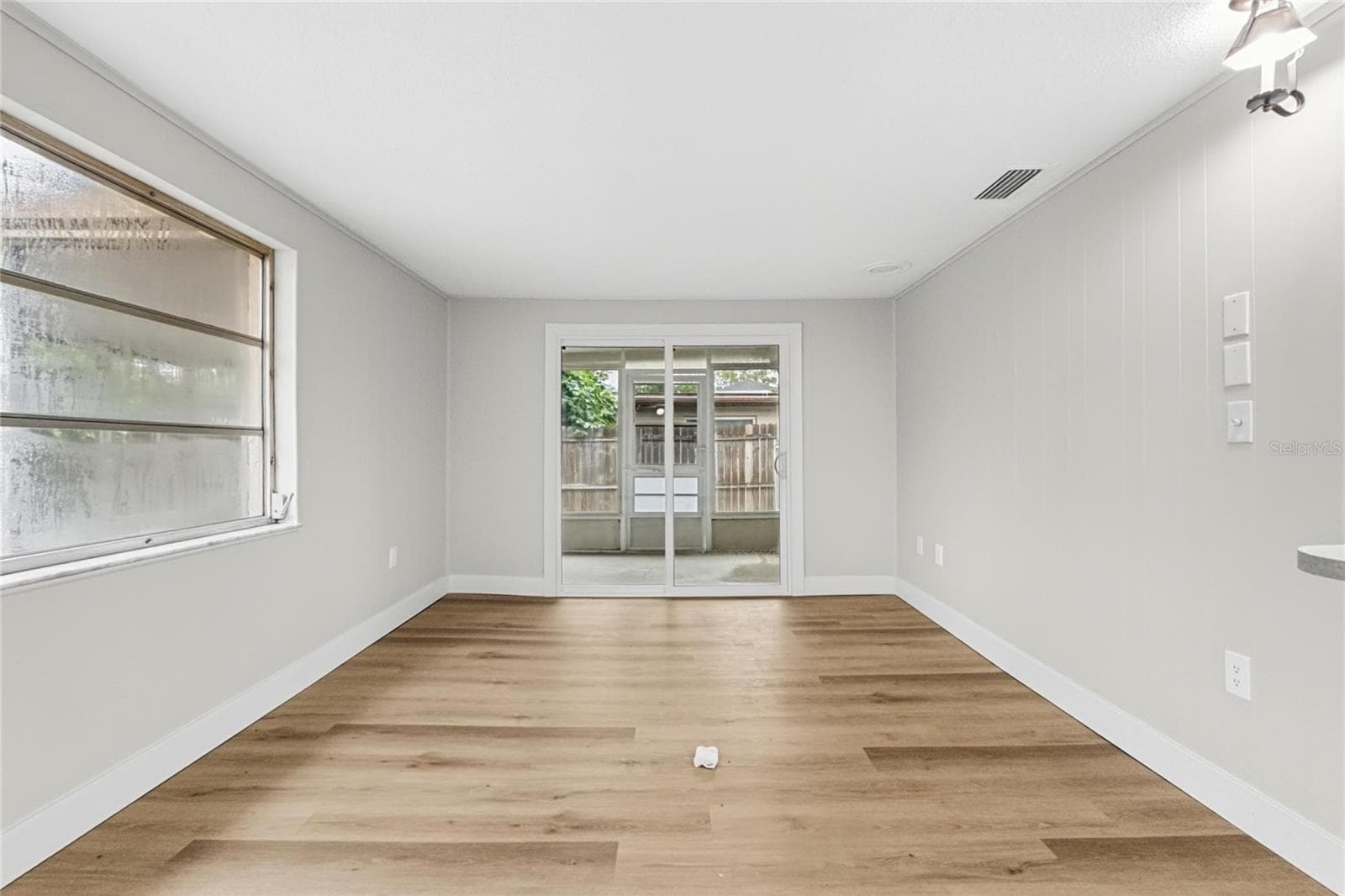 Single Family Residence at 7345 APACHE TRL, SPRING HILL, photo 5 of 20