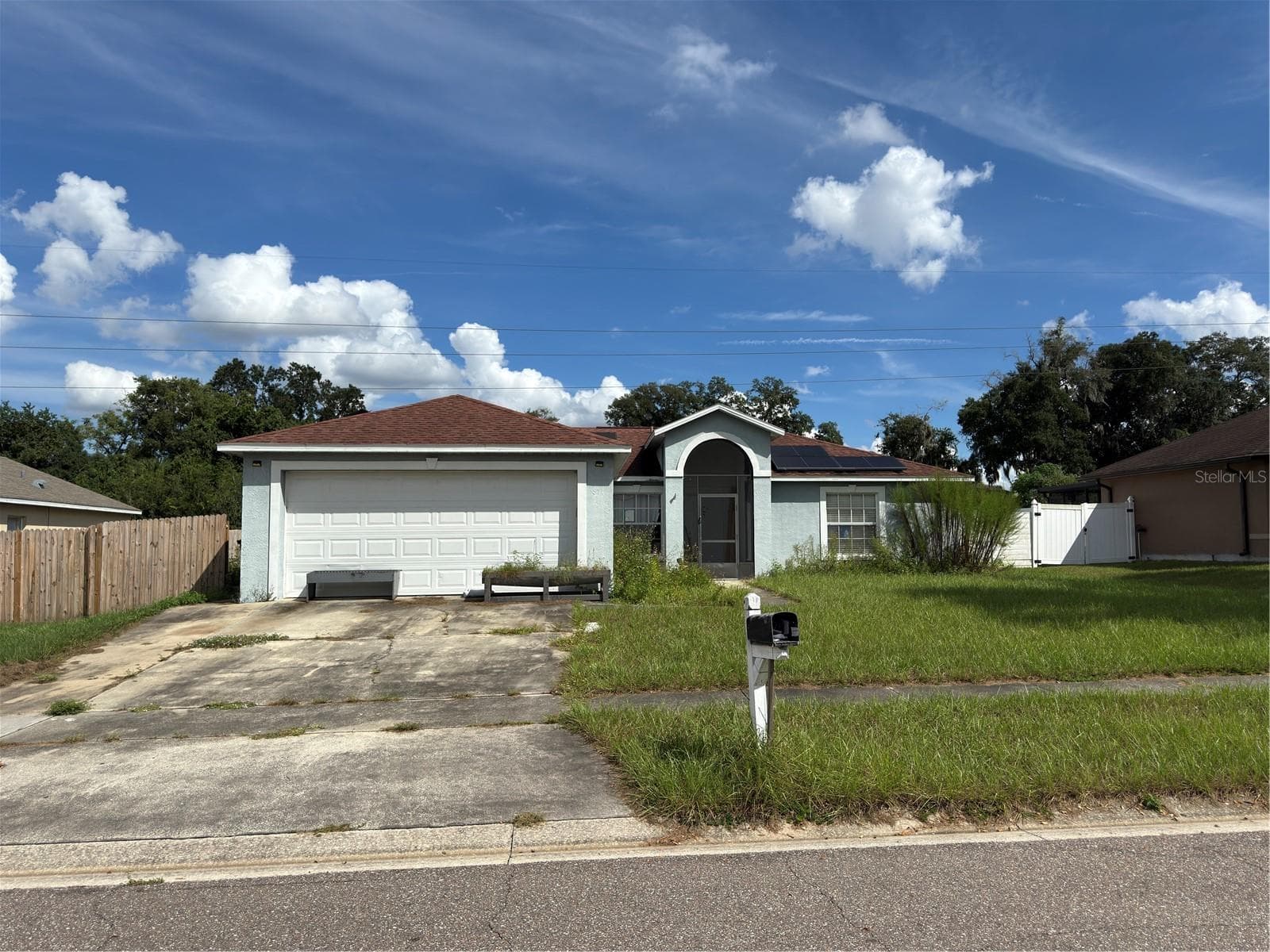 Single Family Residence at 871 LAKE JACKSON CIR, APOPKA, photo 2 of 3
