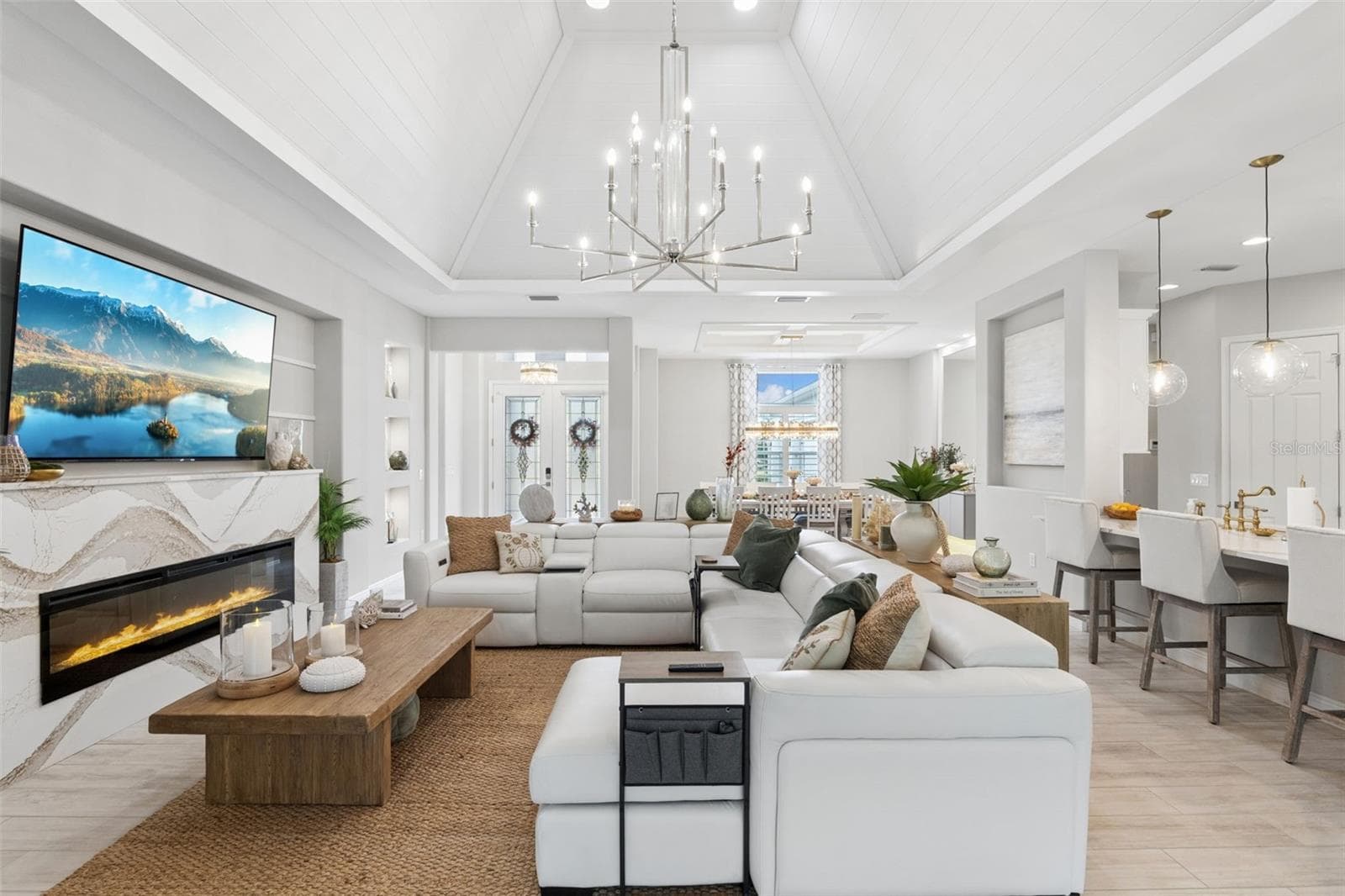 Single Family Residence at 8400 BRIDGEPORT BAY CIR, MOUNT DORA, photo 16 of 82