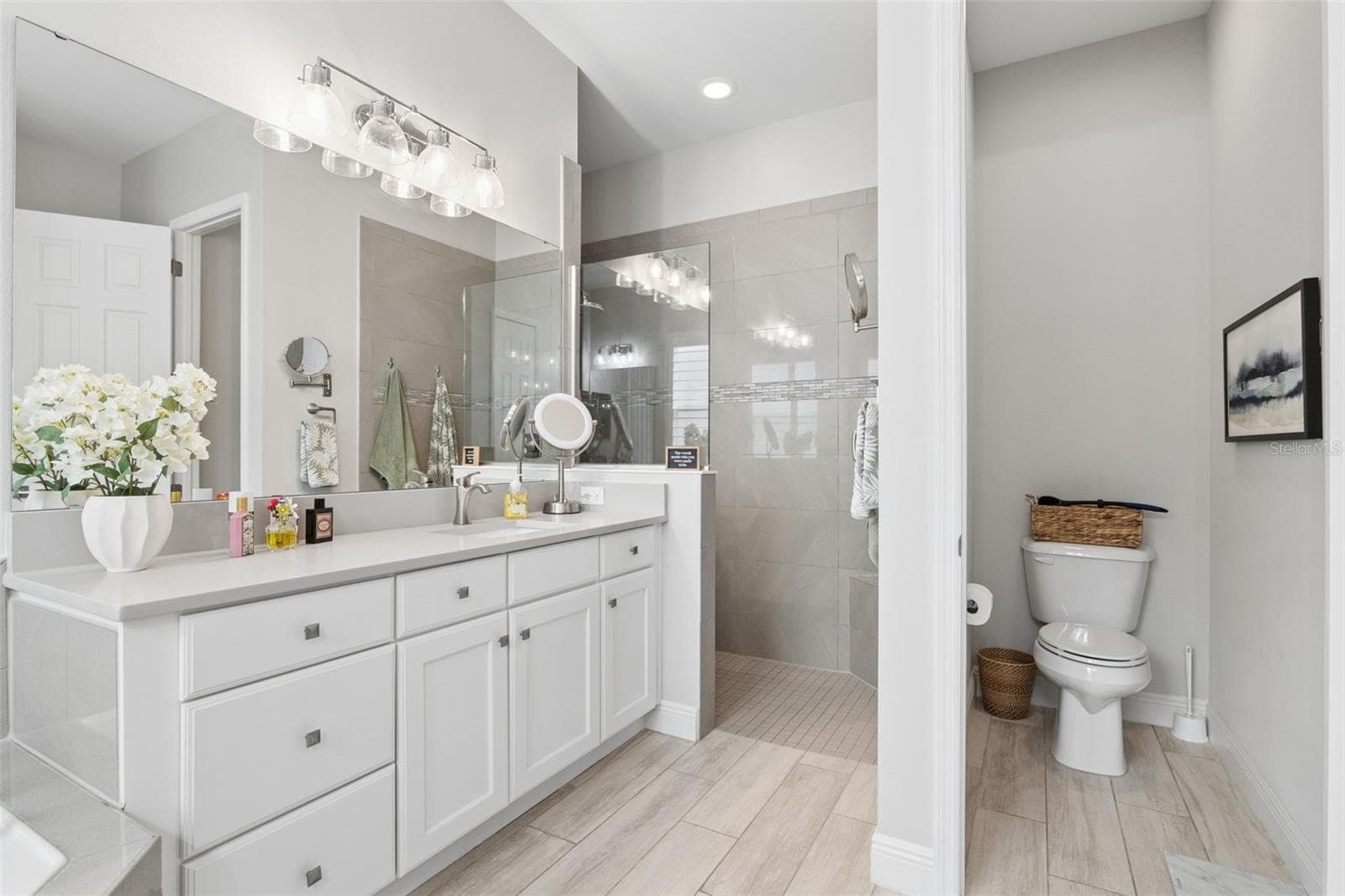 Primary Bath - 8400 BRIDGEPORT BAY CIR, MOUNT DORA