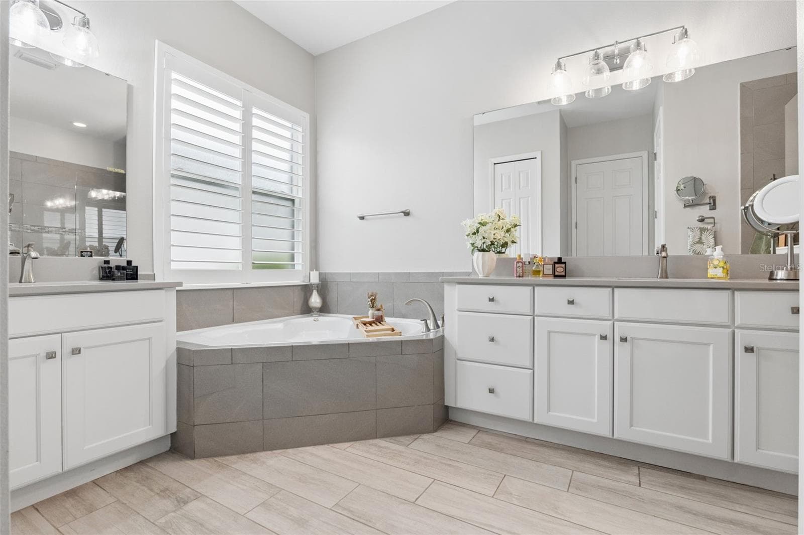 Primary Bath - 8400 BRIDGEPORT BAY CIR, MOUNT DORA