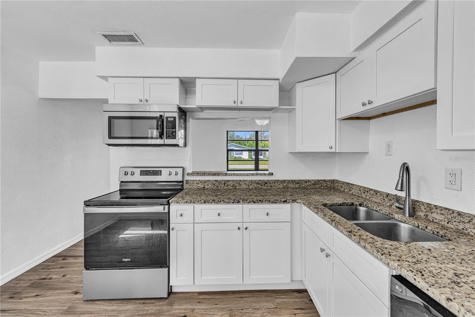 Single Family Residence at 218 6TH JPV ST, WINTER HAVEN, photo 6 of 25