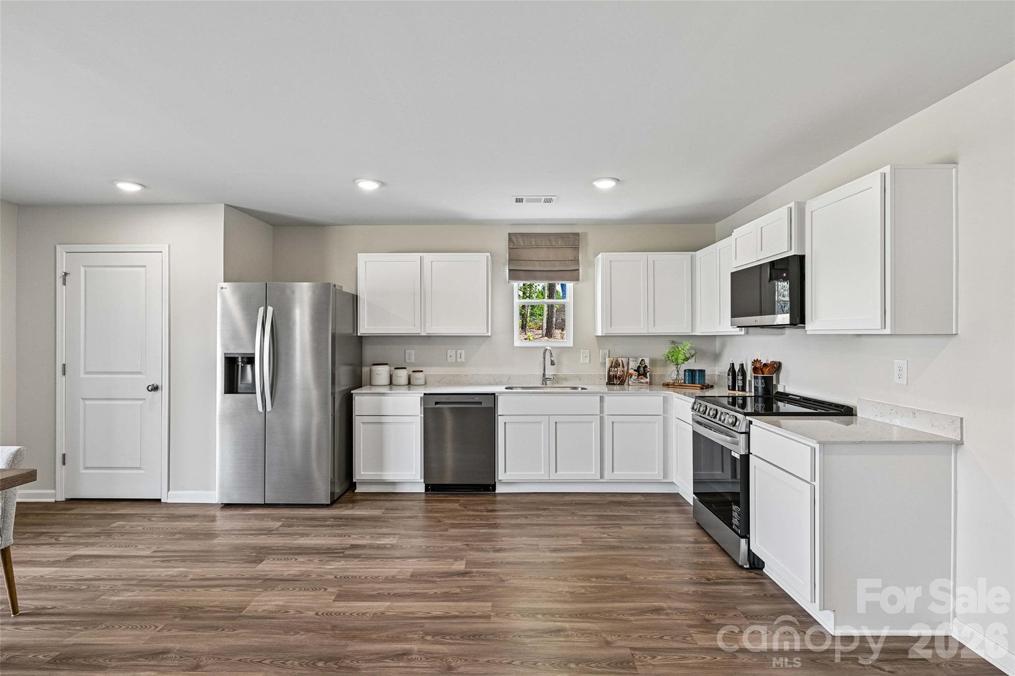 Single Family Residence at 932 Kinnerton Trail, Spartanburg, photo 5 of 5