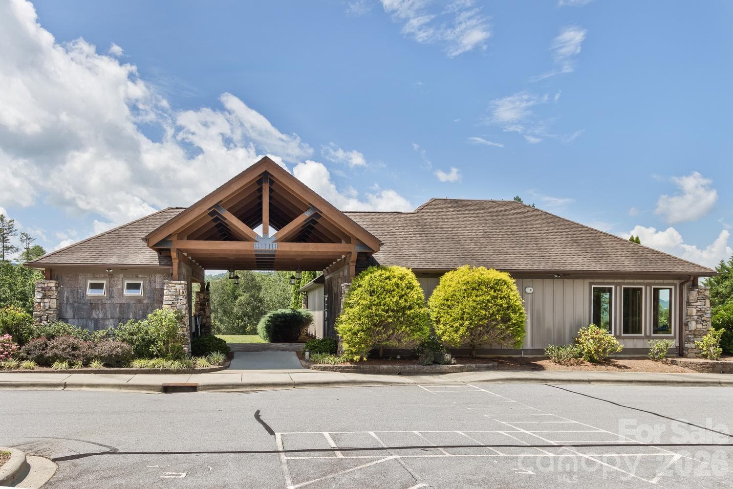 Gym, Aerobics, Message Therapy - 148 Triple Fairways Drive, Hendersonville