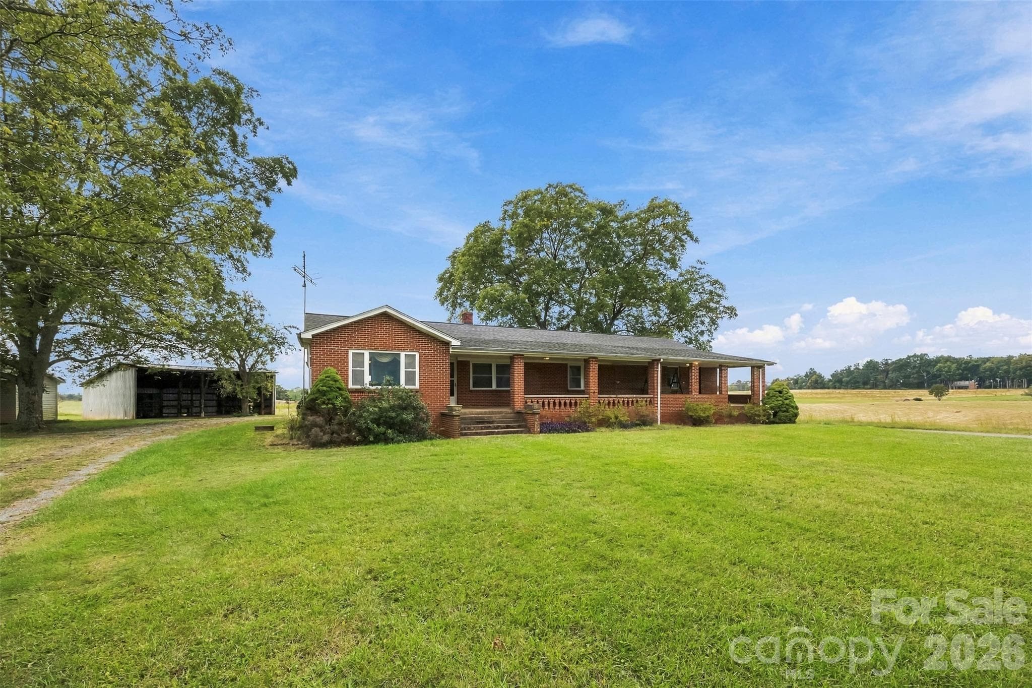 Flat front yard - 2925 Fallston Waco Road, Shelby