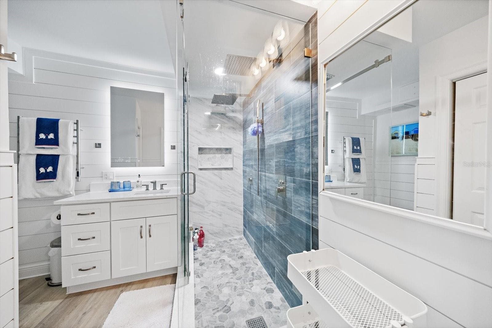 Primary bathroom - 100 SANDS POINT RD #219, LONGBOAT KEY