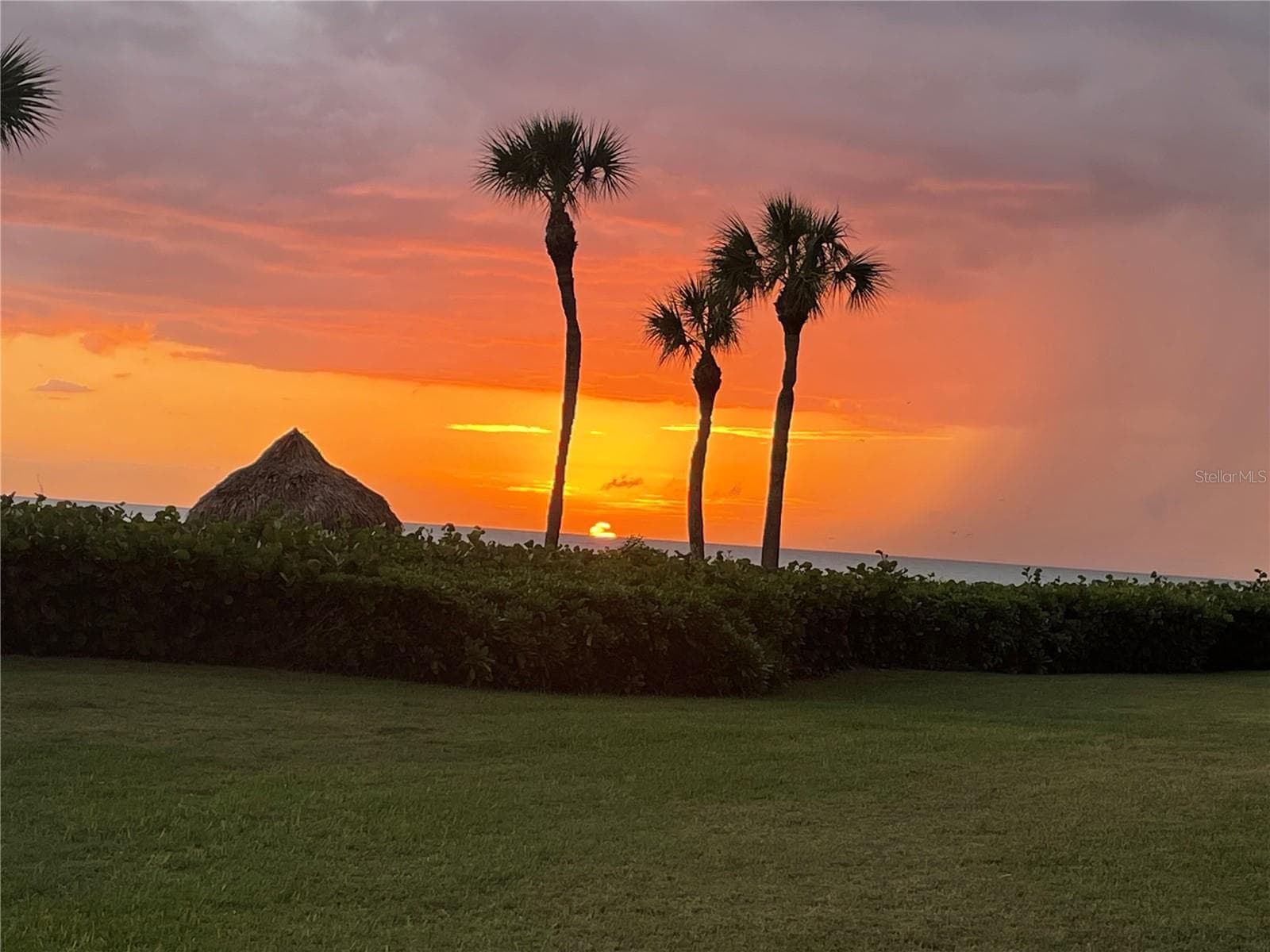 Sunset at Sands Point - 100 SANDS POINT RD #219, LONGBOAT KEY