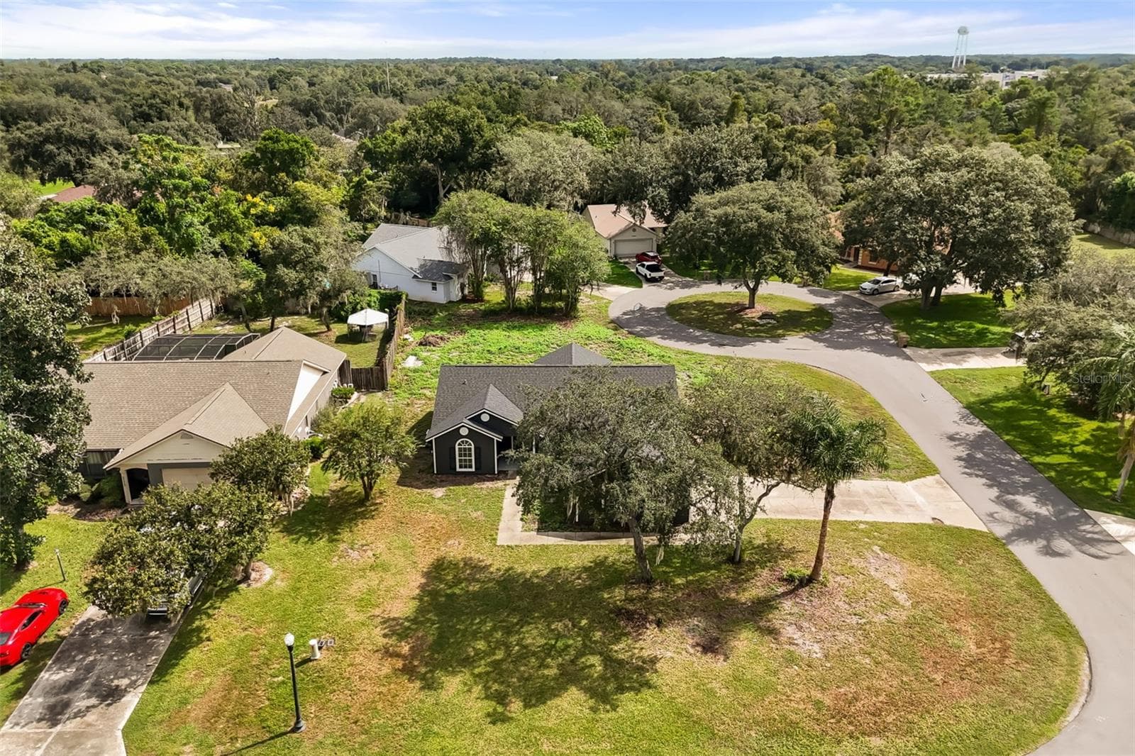 Single Family Residence at 32930 INDIAN WOODS DR, LEESBURG, photo 31 of 35