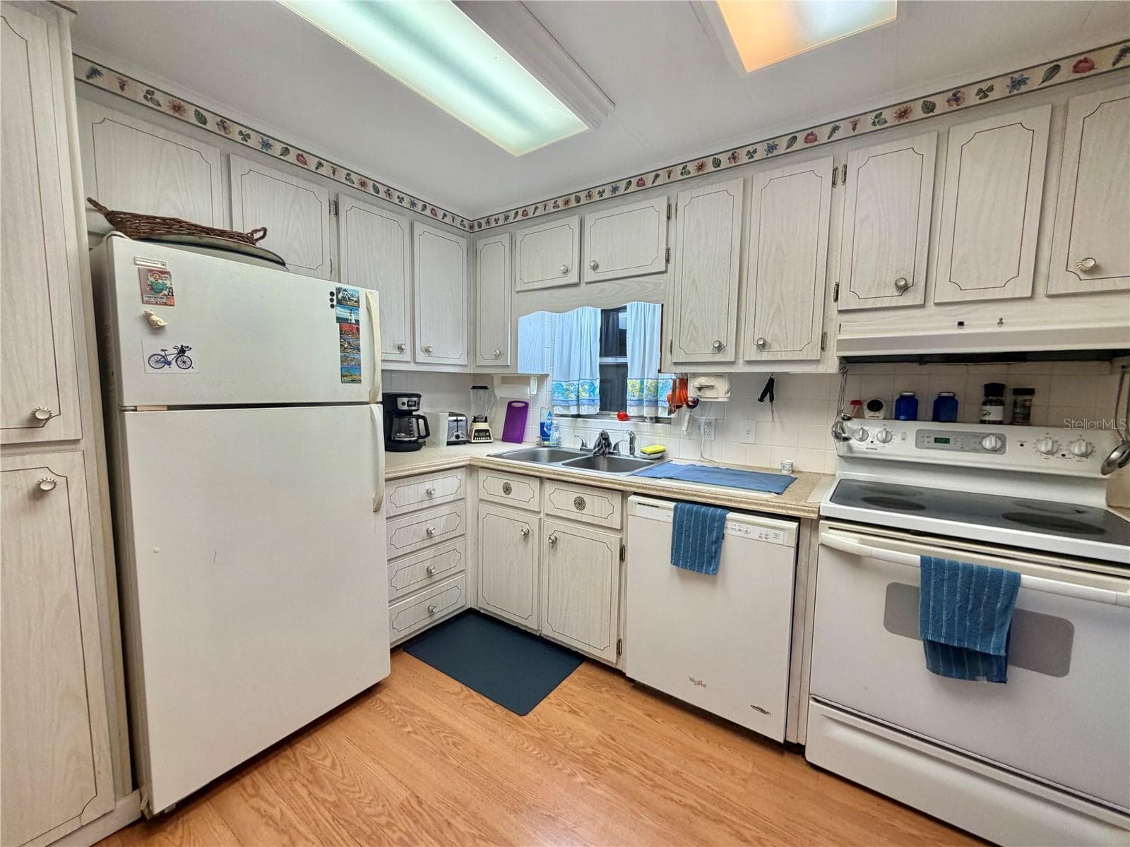 Manufactured Home at 108 MANGO CV, LEESBURG, photo 38 of 155