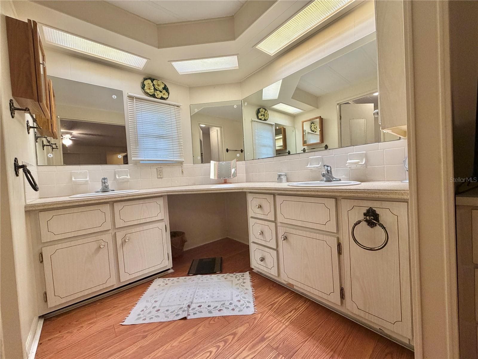 Manufactured Home at 108 MANGO CV, LEESBURG, photo 31 of 64