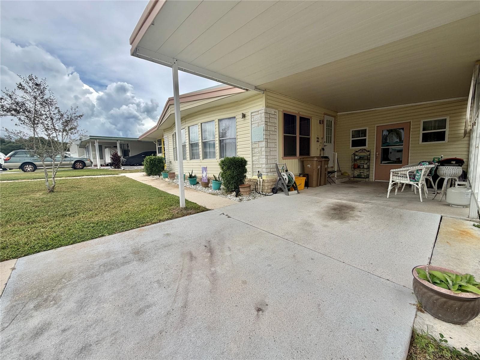 Manufactured Home at 108 MANGO CV, LEESBURG, photo 58 of 64