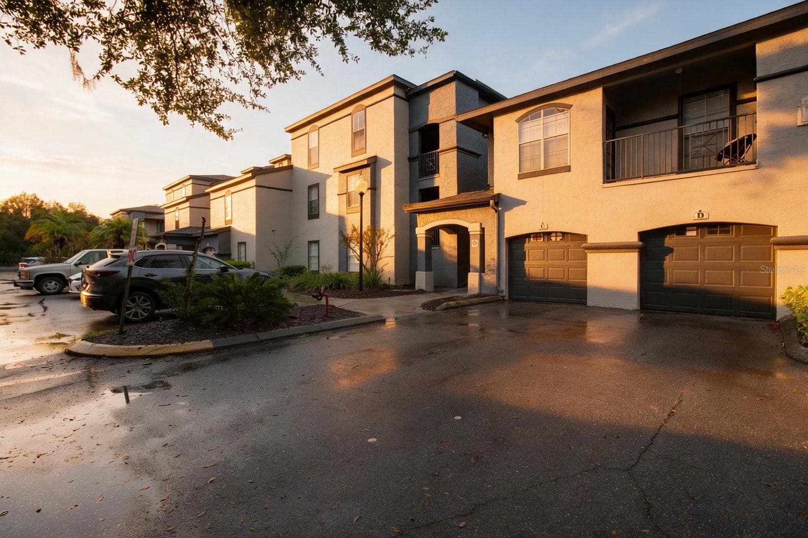 Condominium at 8513 ISLAND BREEZE LN #207, TEMPLE TERRACE, photo 3 of 27