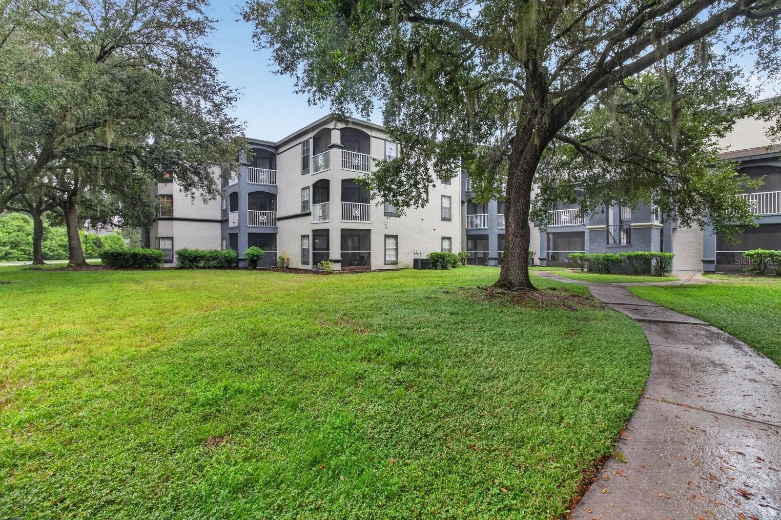Condominium at 8513 ISLAND BREEZE LN #207, TEMPLE TERRACE, photo 23 of 27