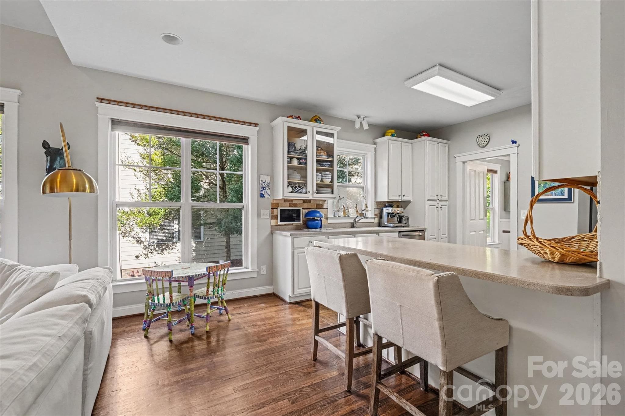 Single Family Residence at 5809 Mantario Drive, Charlotte, photo 6 of 26