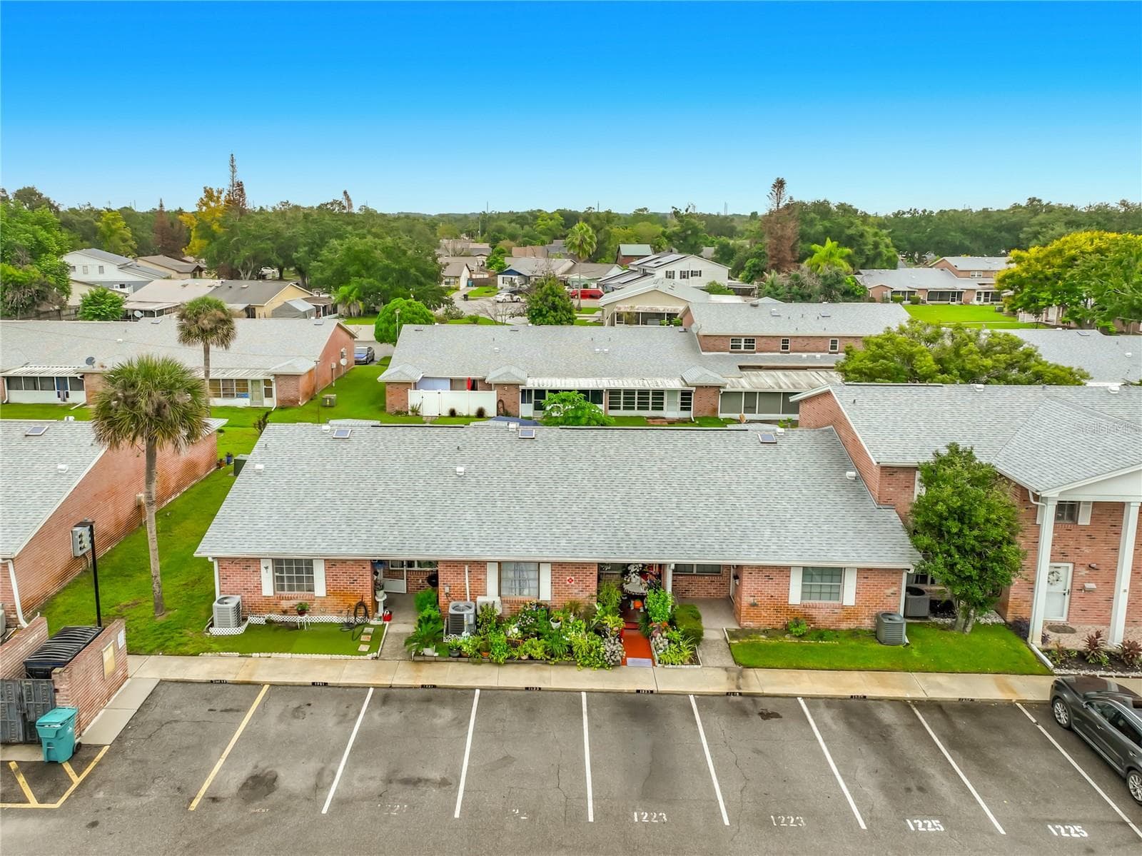 Aerial view of the community and convenient residential setting. - 1225 CARRIAGE LN #1, ORLANDO