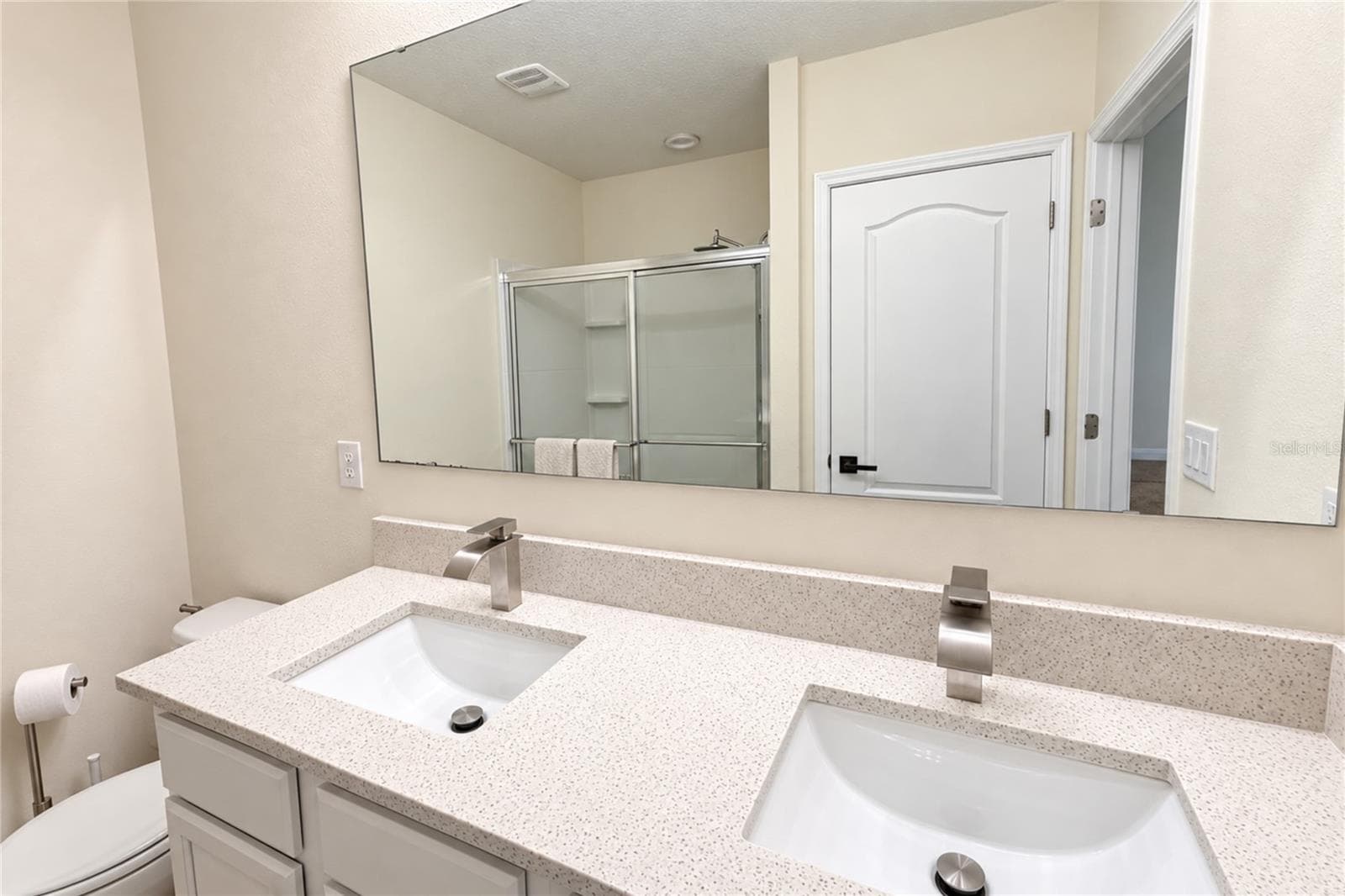 Townhouse at 424 ARBOR LAKES, DAVENPORT, photo 13 of 29