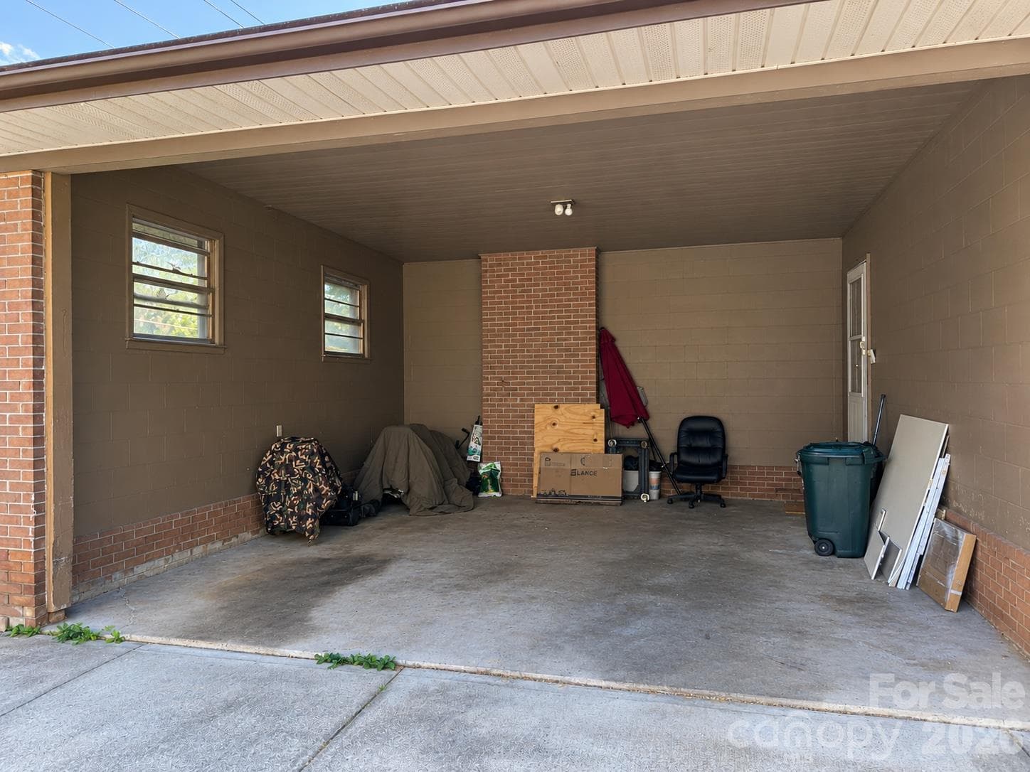 Carport - Charlotte