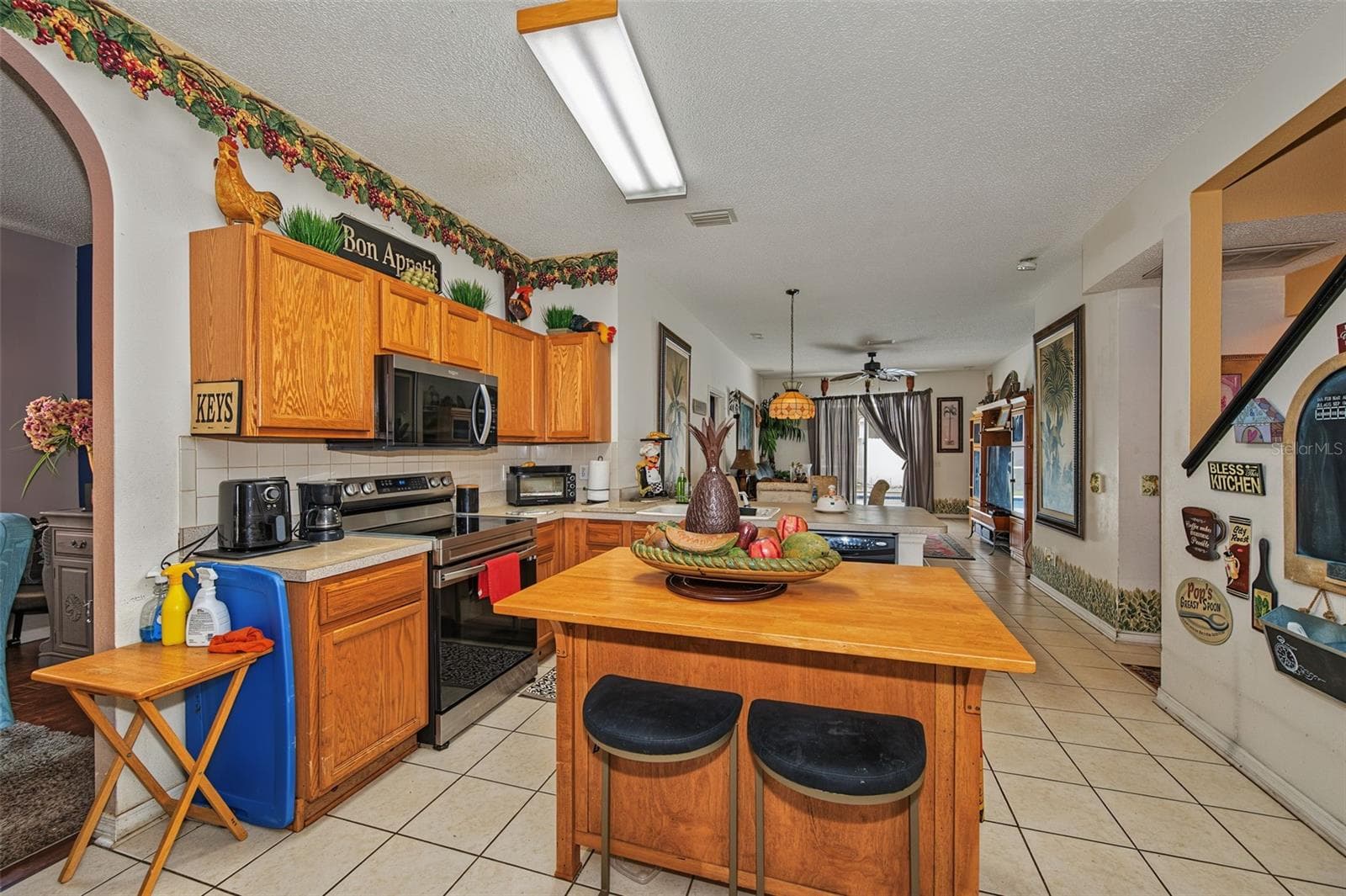 Single Family Residence at 10330 GOLDENBROOK WAY, TAMPA, photo 11 of 41