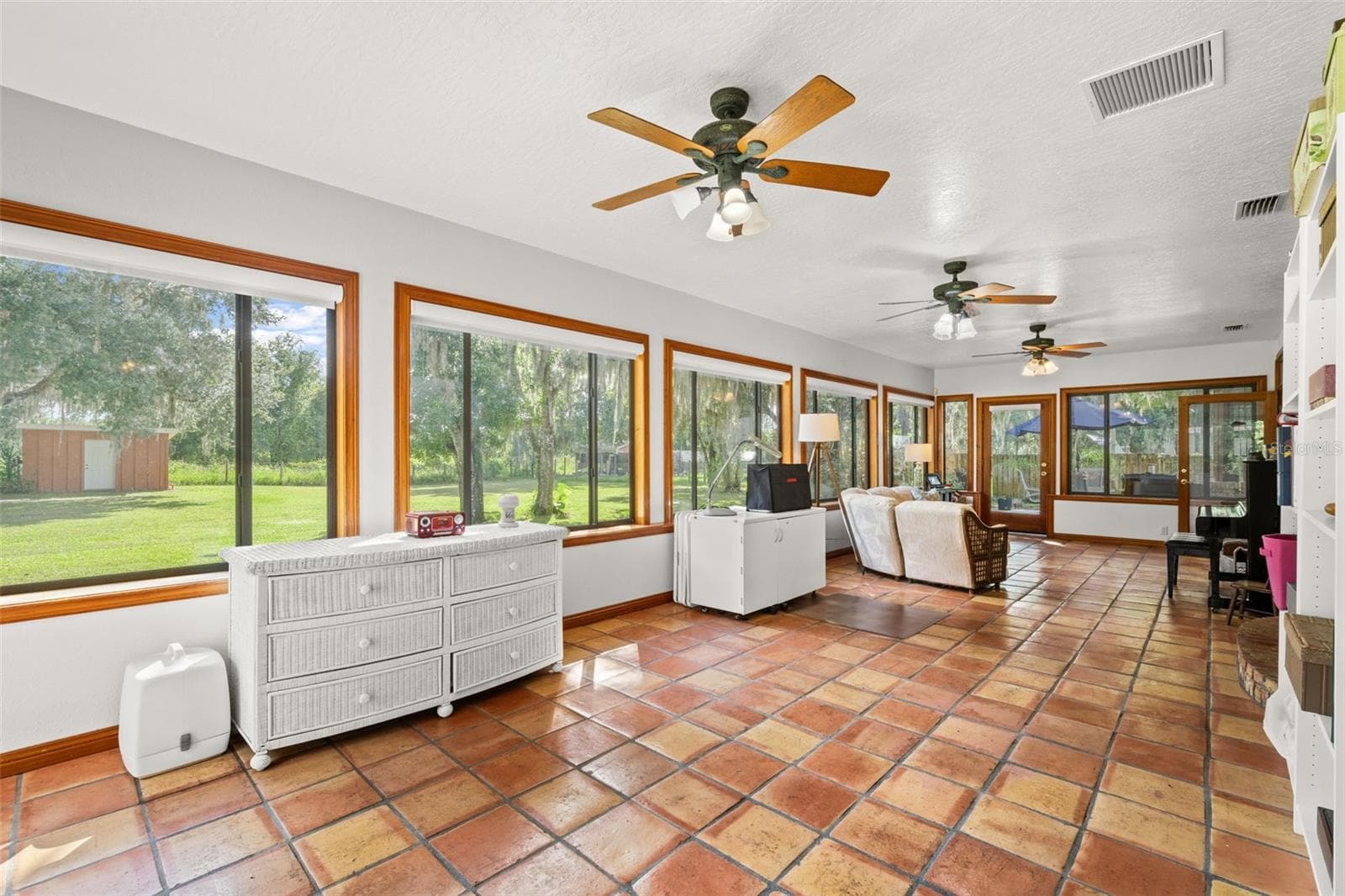 Enclosed Florida Room - 1713 FORD RD, MIMS