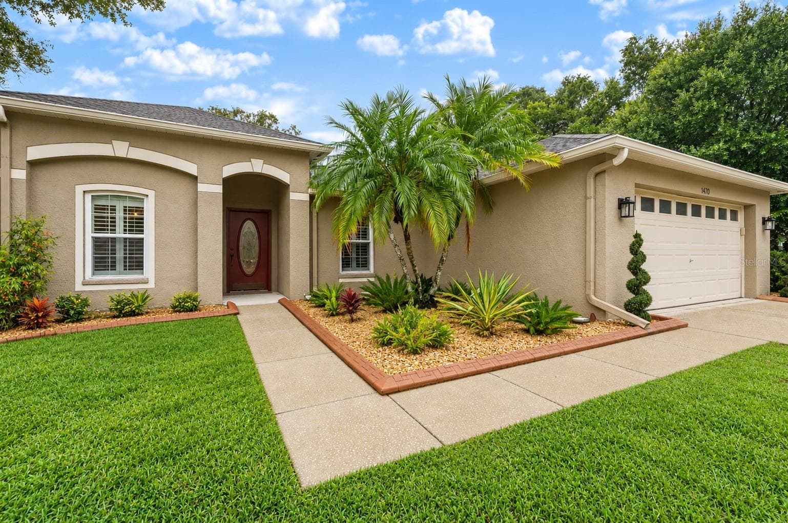 Single Family Residence at 14701 REDCLIFF DR, TAMPA, photo 3 of 34
