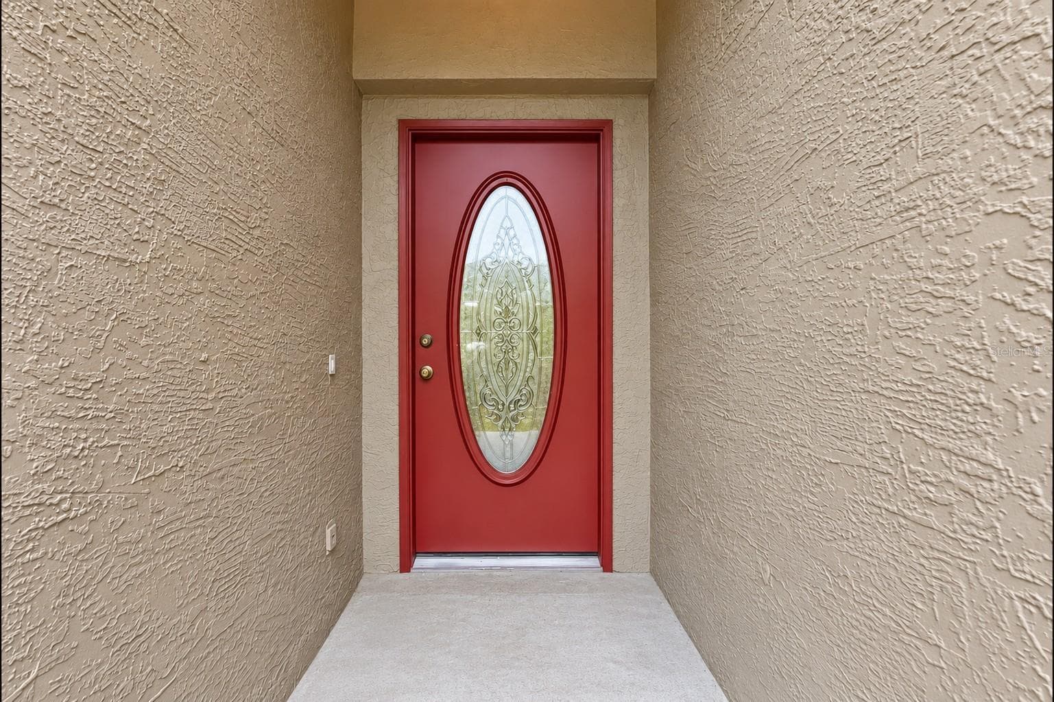 Single Family Residence at 14701 REDCLIFF DR, TAMPA, photo 4 of 34