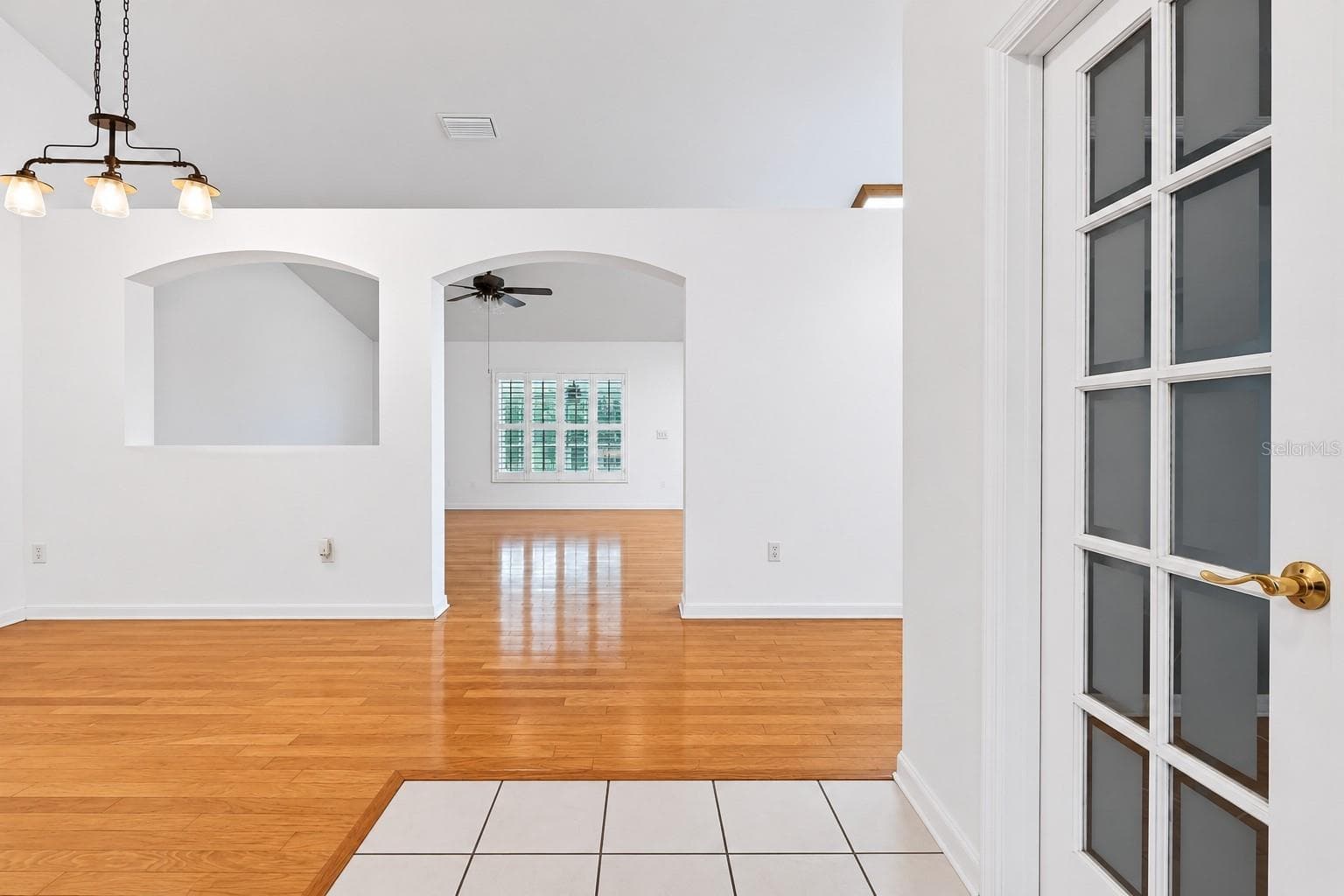 Single Family Residence at 14701 REDCLIFF DR, TAMPA, photo 5 of 34