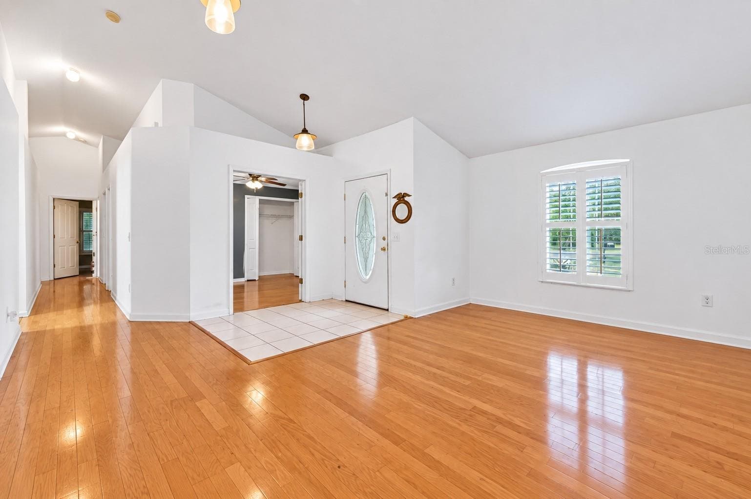 Single Family Residence at 14701 REDCLIFF DR, TAMPA, photo 8 of 34