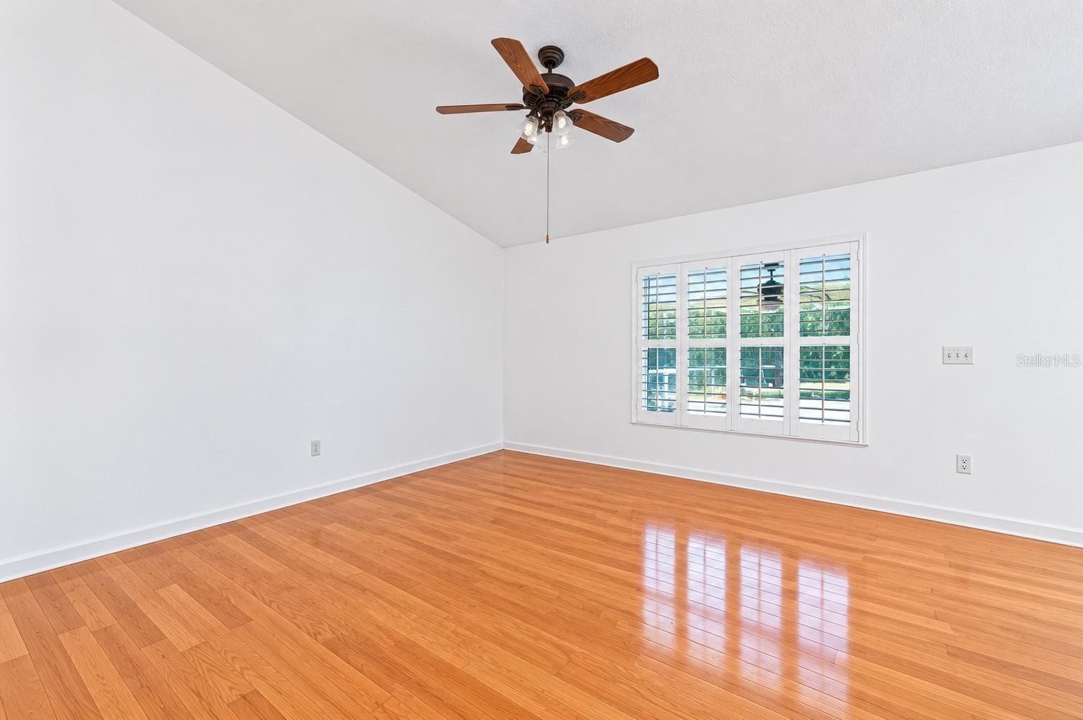 Single Family Residence at 14701 REDCLIFF DR, TAMPA, photo 11 of 34