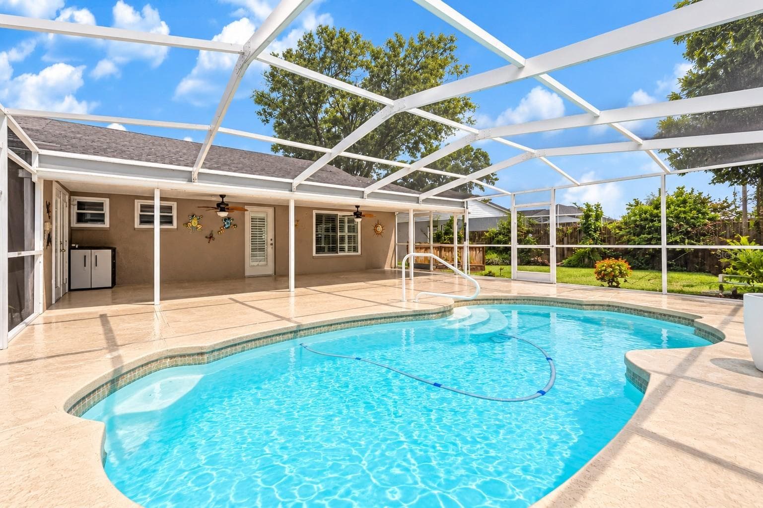 Single Family Residence at 14701 REDCLIFF DR, TAMPA, photo 29 of 34