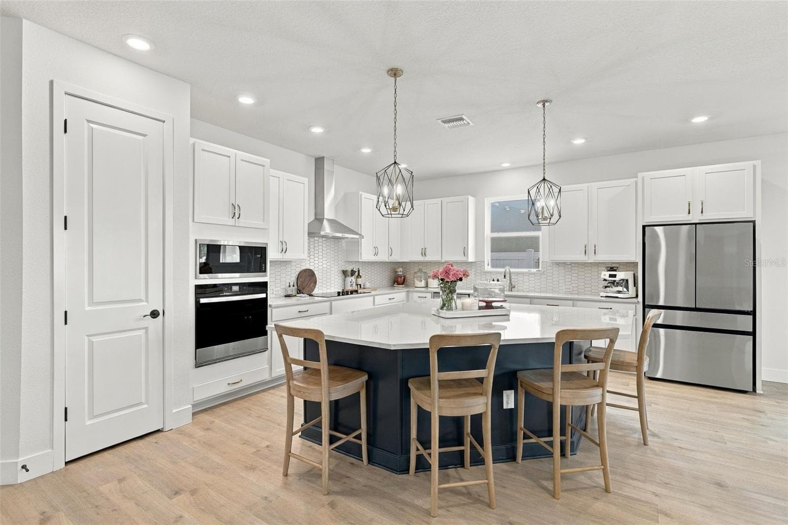 Single Family Residence at 11854 MILE MARSH DR, RIVERVIEW, photo 6 of 40