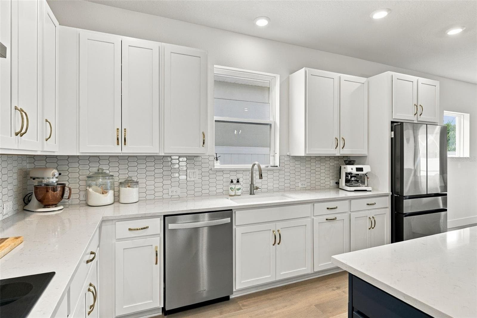 Single Family Residence at 11854 MILE MARSH DR, RIVERVIEW, photo 9 of 40