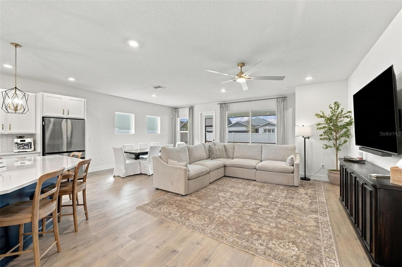 Single Family Residence at 11854 MILE MARSH DR, RIVERVIEW, photo 16 of 40