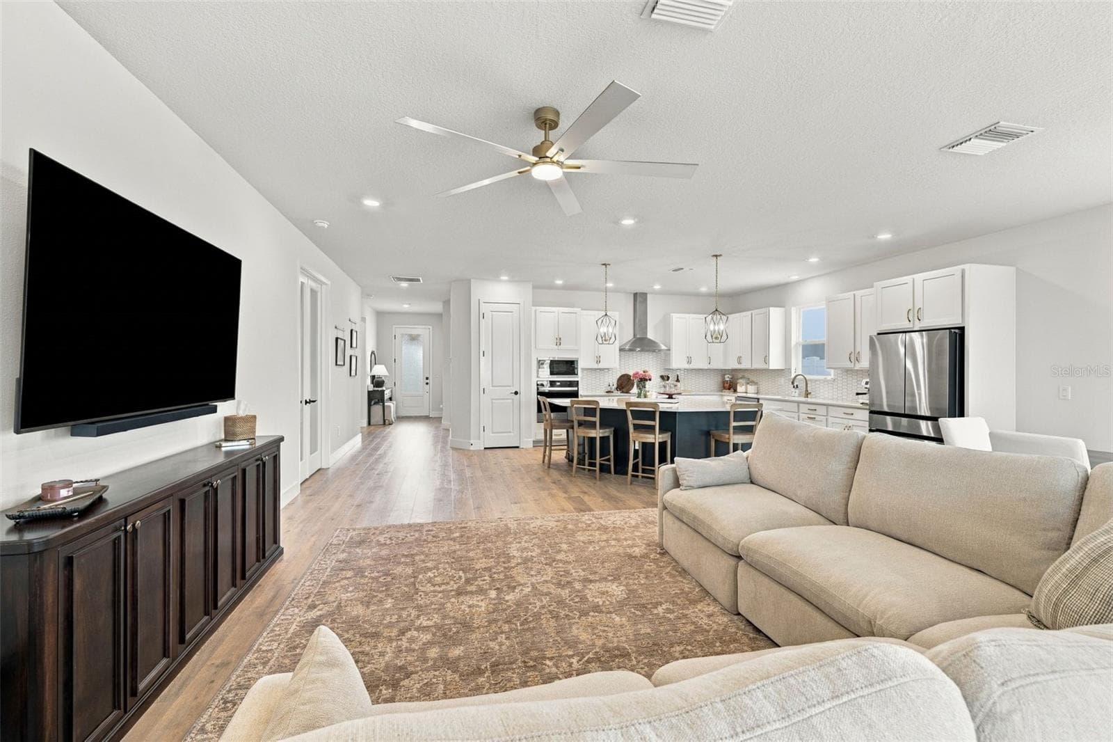 Single Family Residence at 11854 MILE MARSH DR, RIVERVIEW, photo 18 of 40