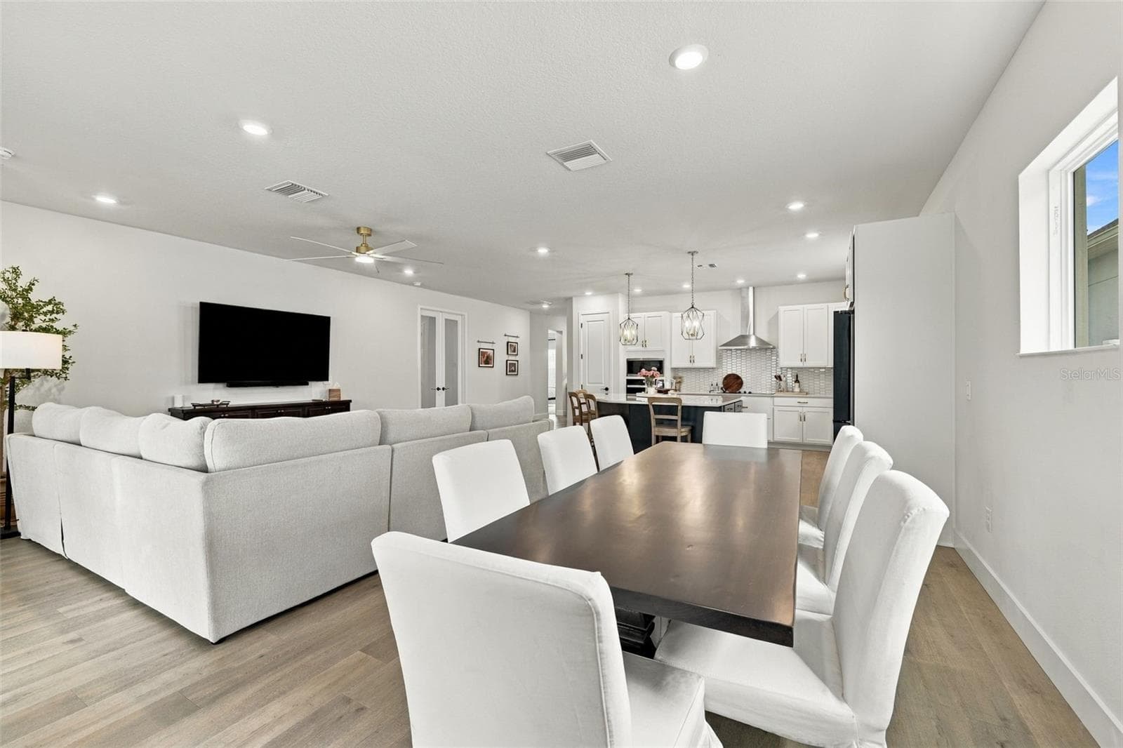 Single Family Residence at 11854 MILE MARSH DR, RIVERVIEW, photo 20 of 40