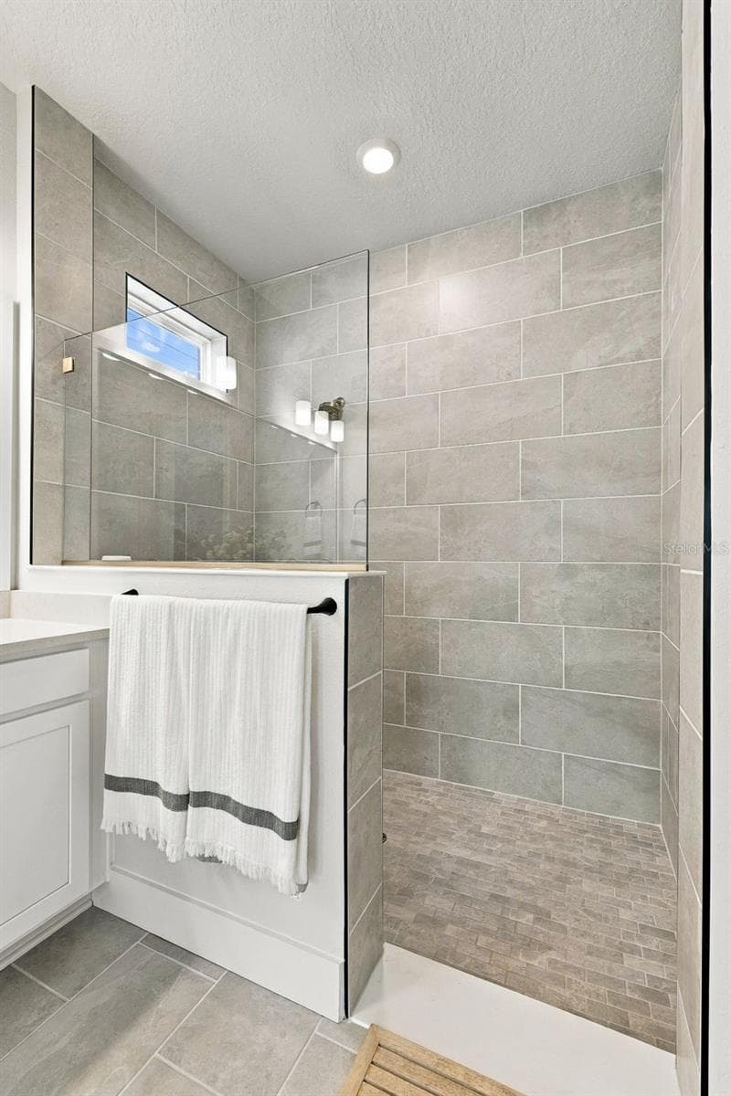Single Family Residence at 11854 MILE MARSH DR, RIVERVIEW, photo 26 of 40