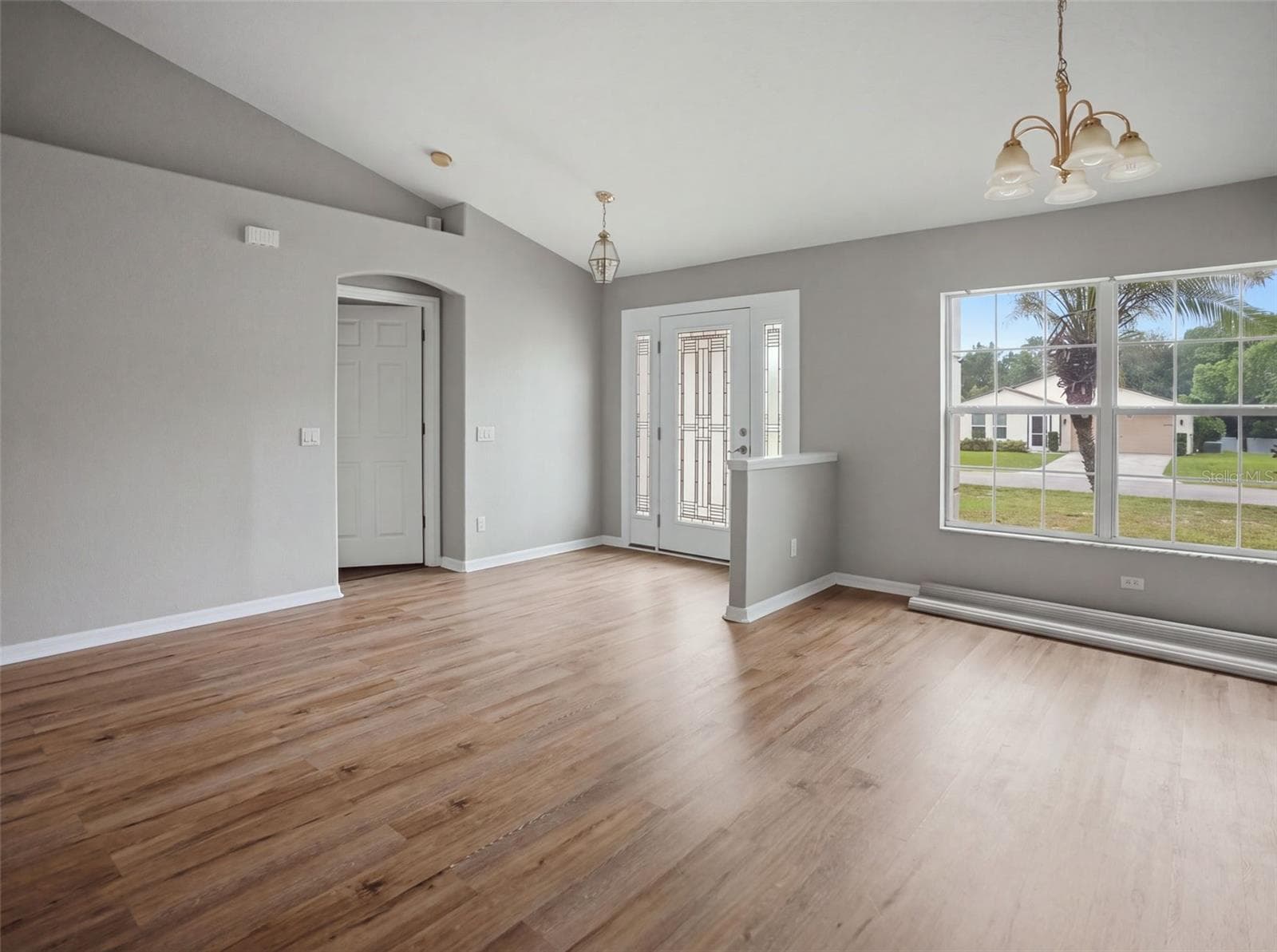 Single Family Residence at 13329 MITTEN LN, SPRING HILL, photo 14 of 45
